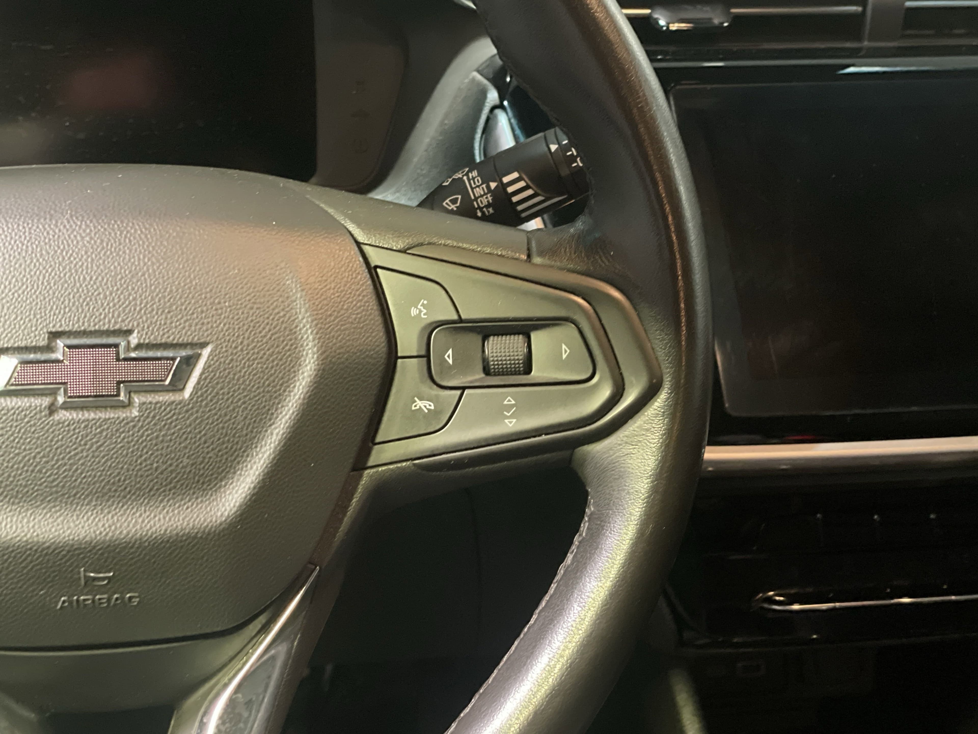 Vehicle photo 18