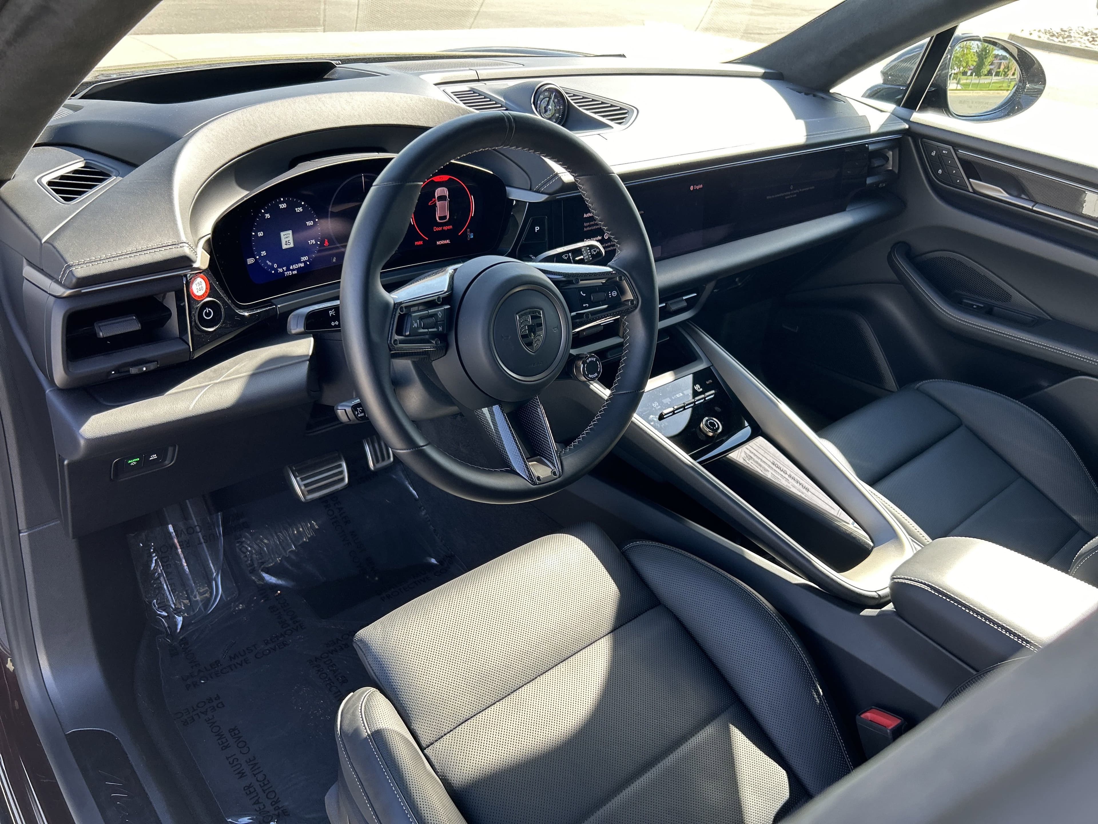 Vehicle photo 3