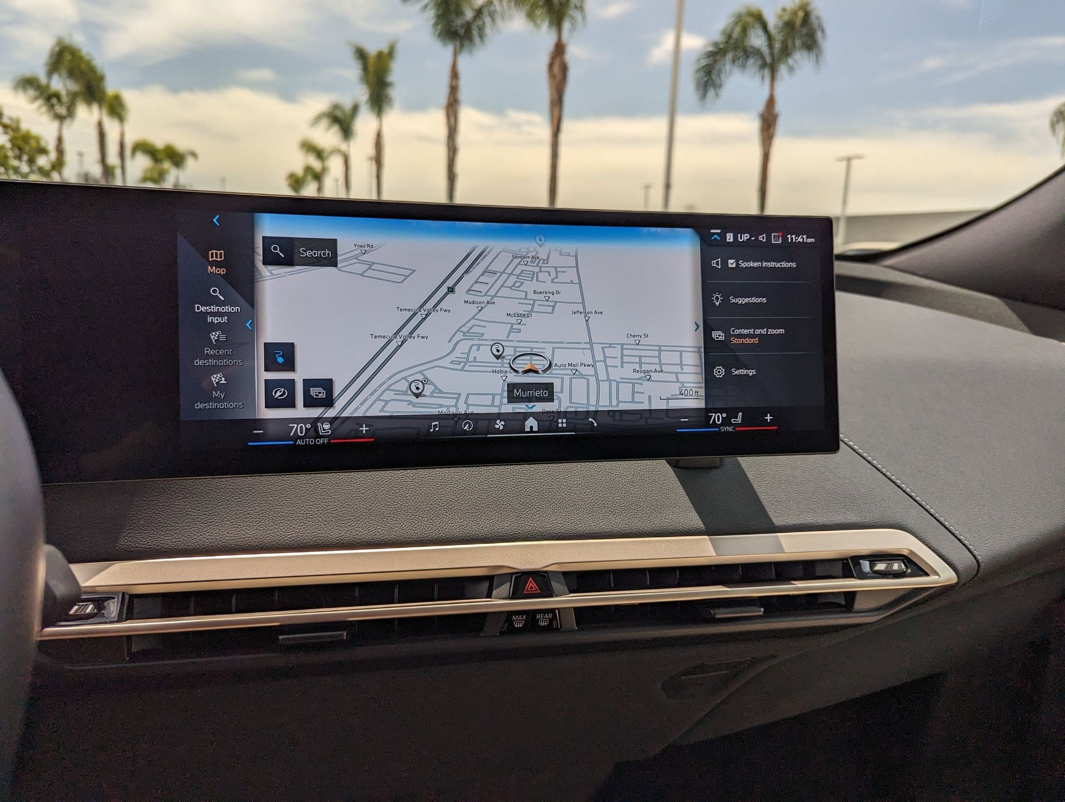 Vehicle photo 23