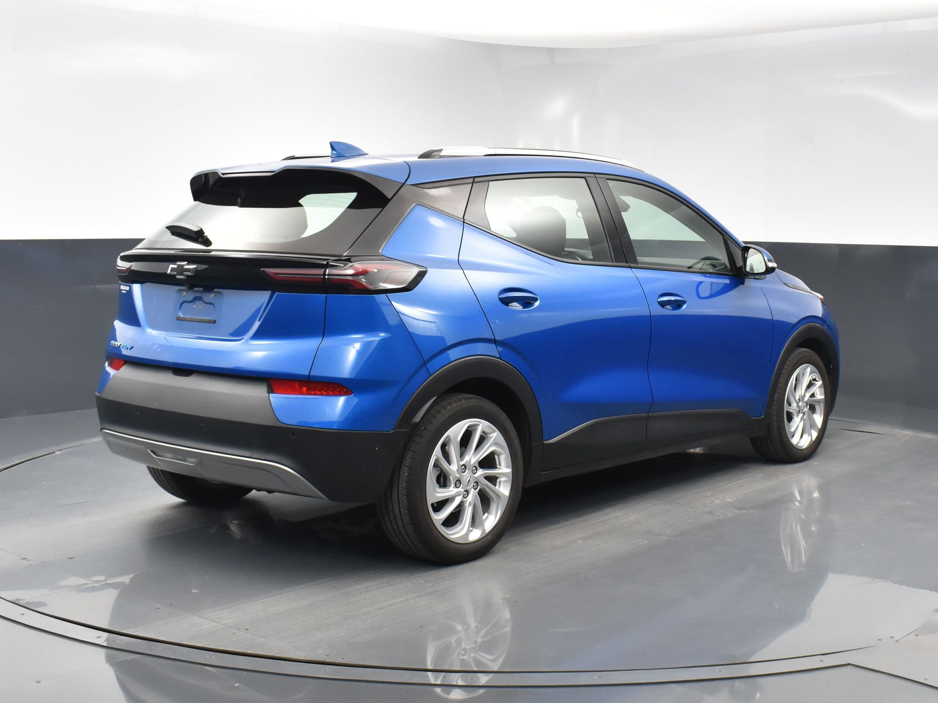 Vehicle photo 7