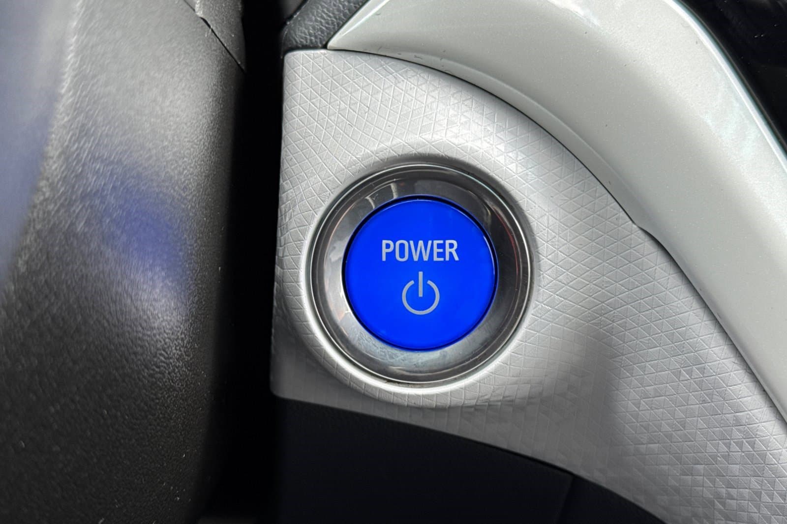 Vehicle photo 25