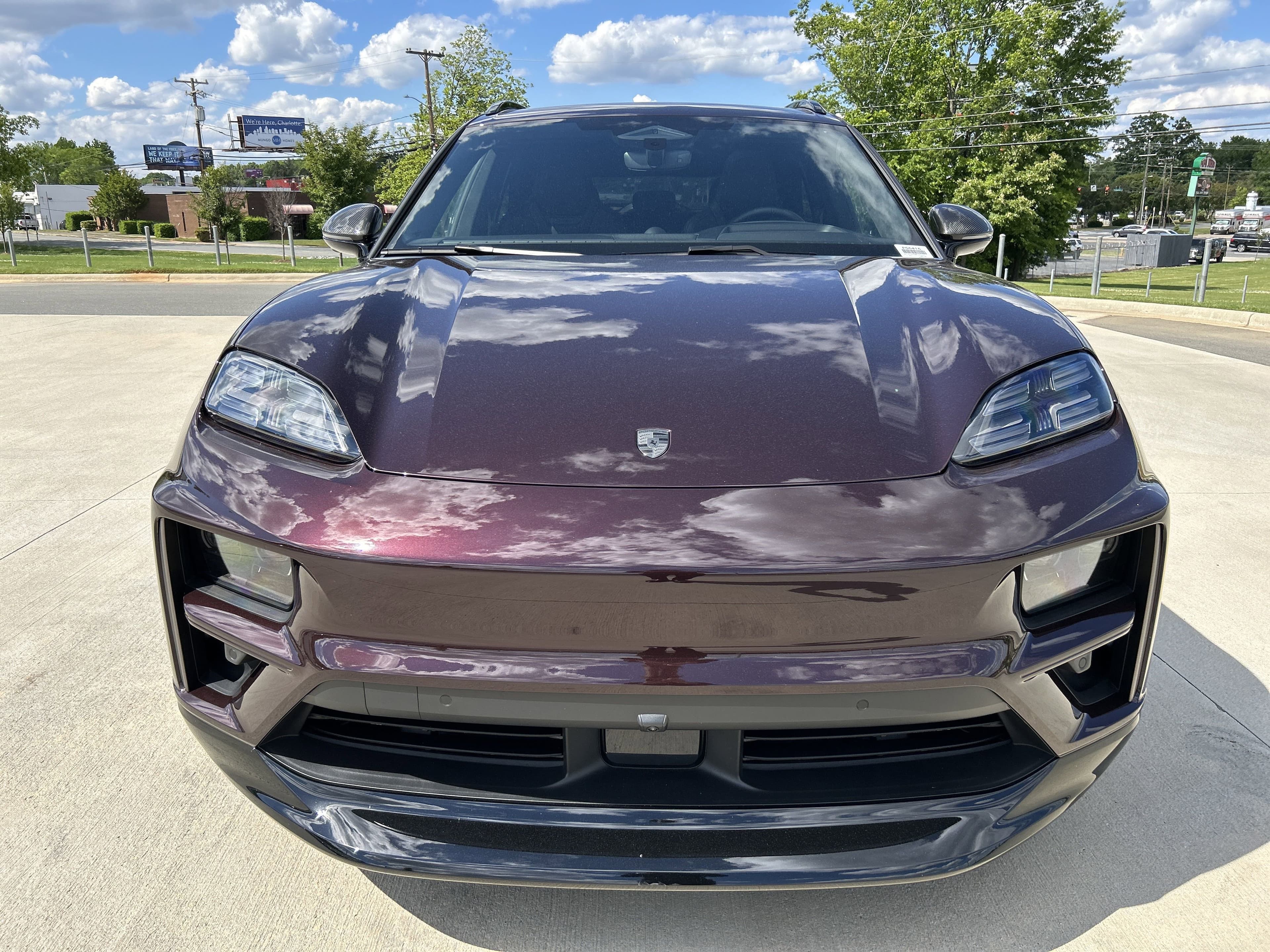 Vehicle photo 9