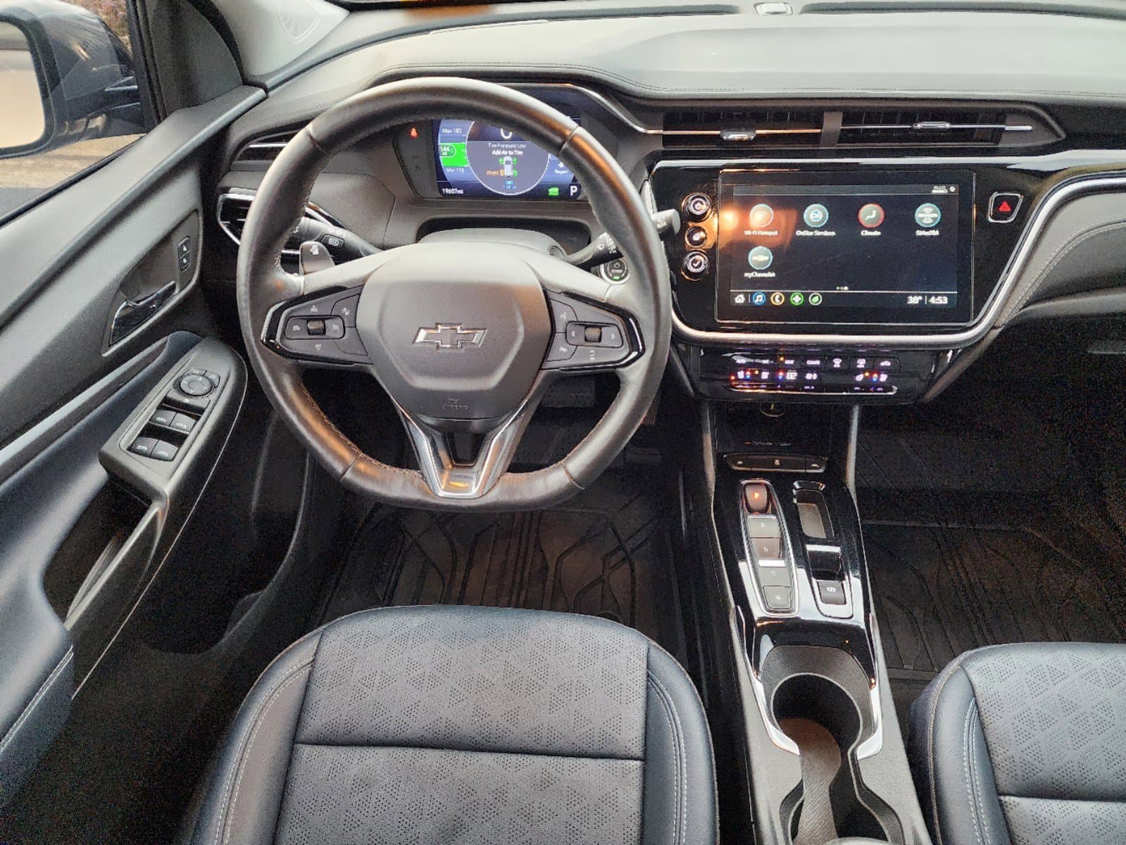 Vehicle photo 18