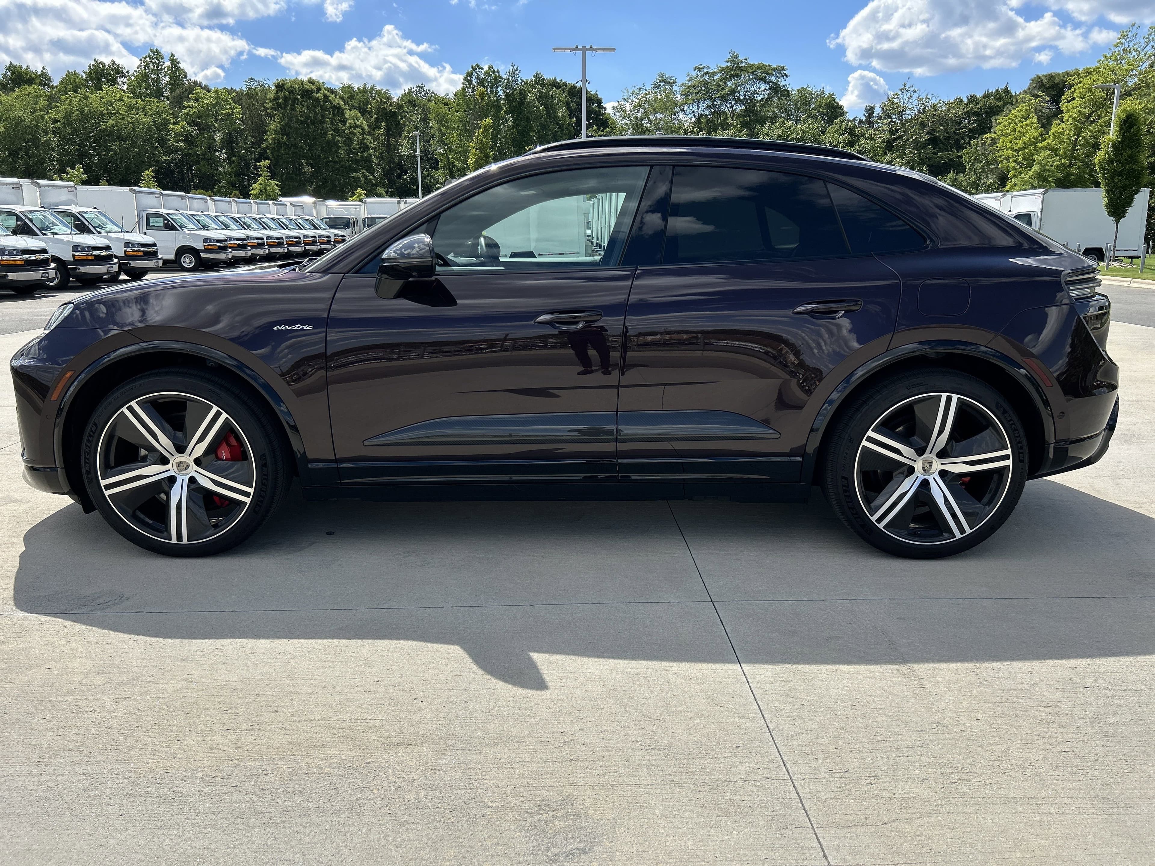 Vehicle photo 1