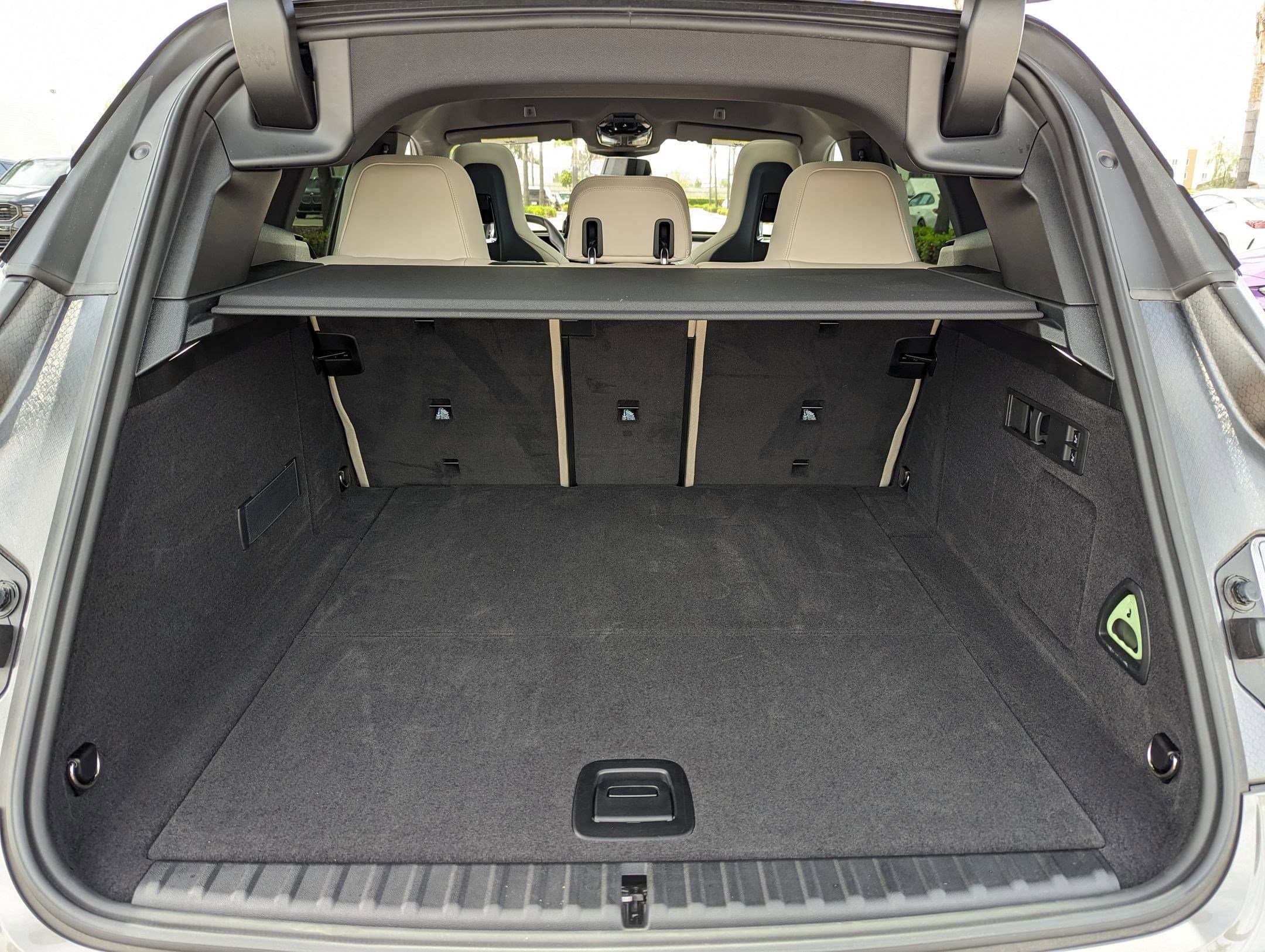 Vehicle photo 31