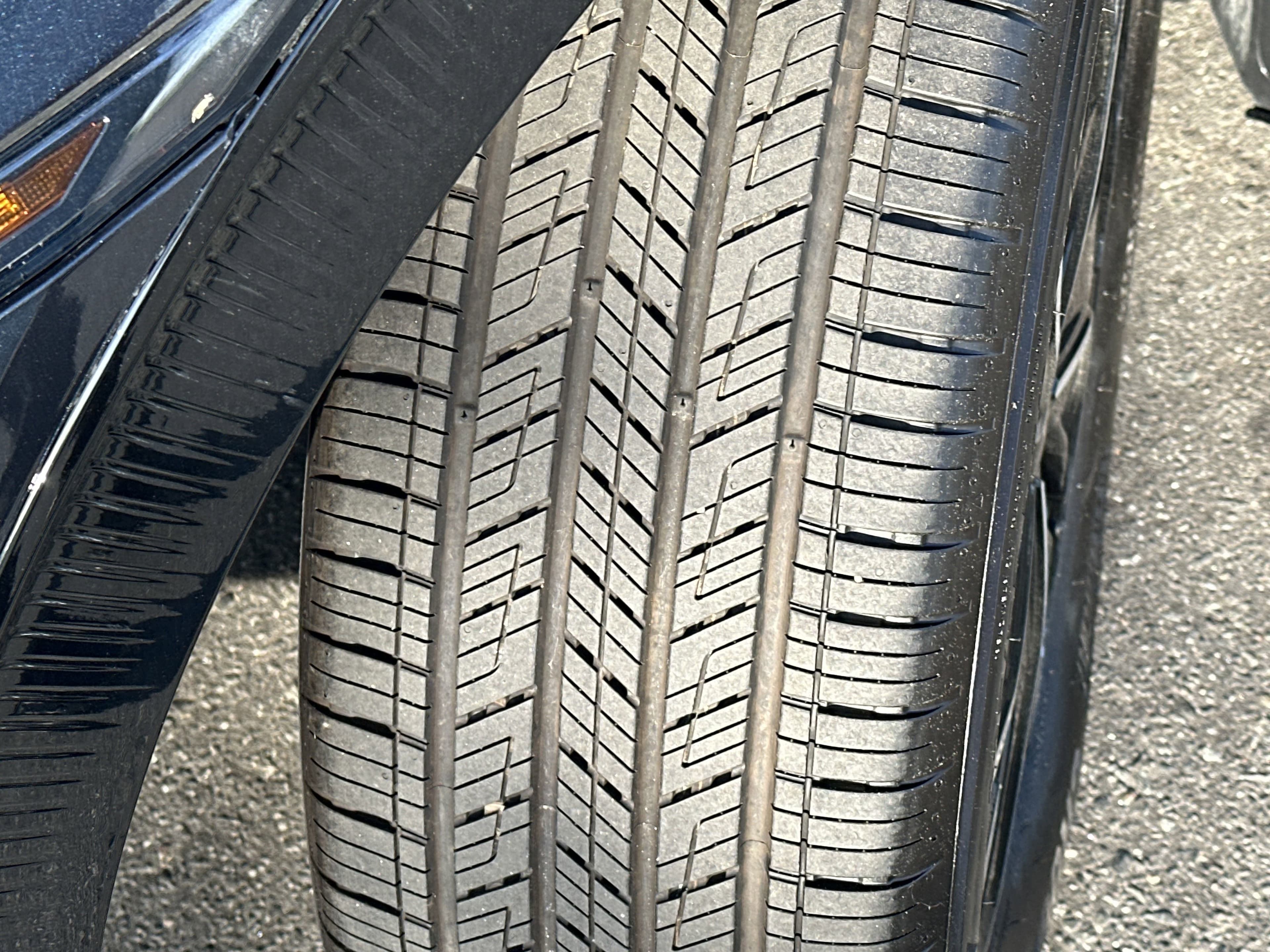 Vehicle photo 11