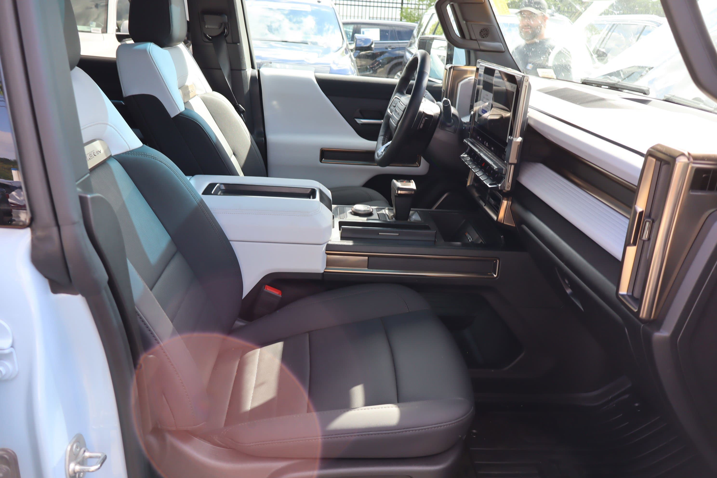 Vehicle photo 39