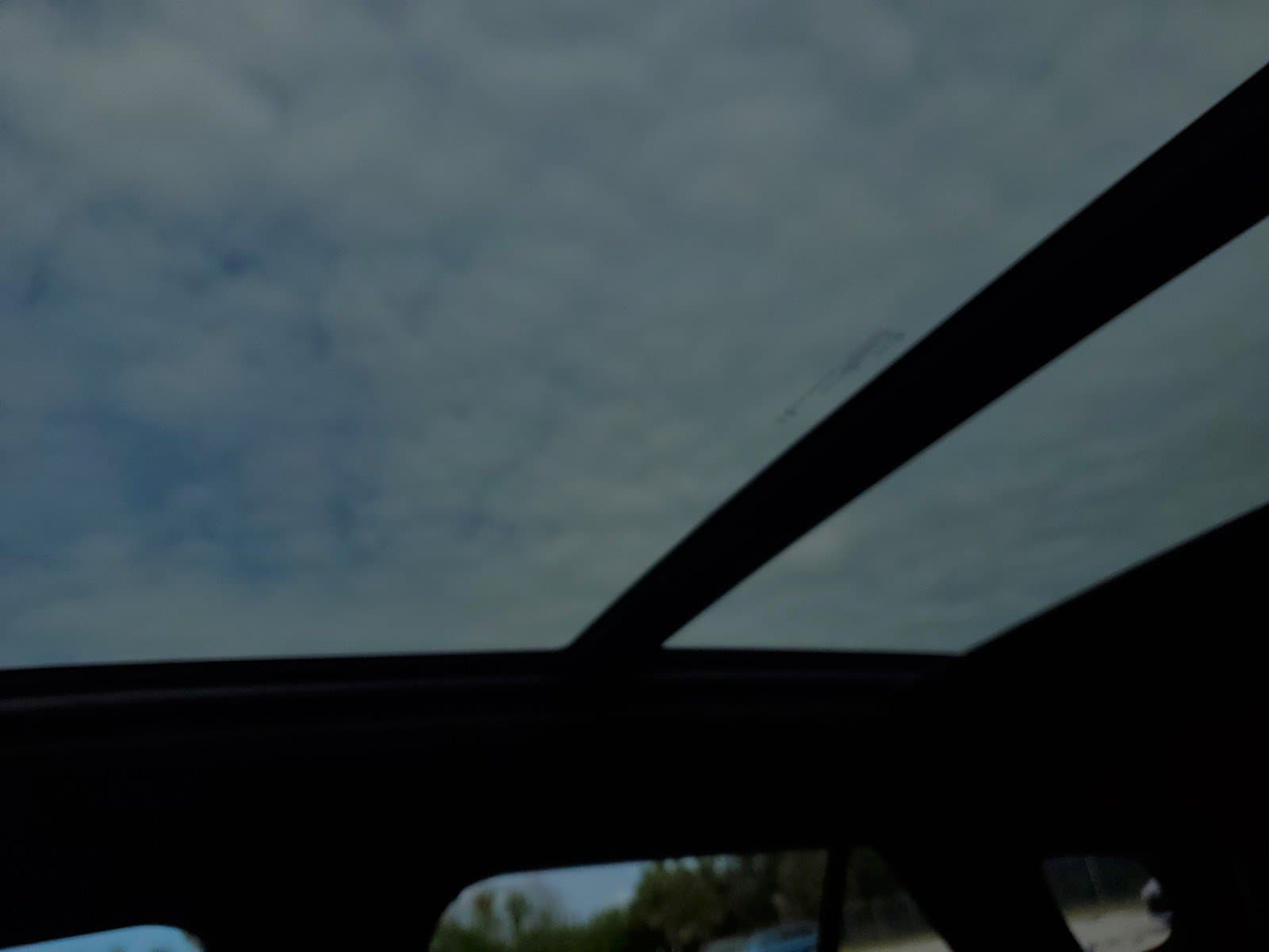 Vehicle photo 26