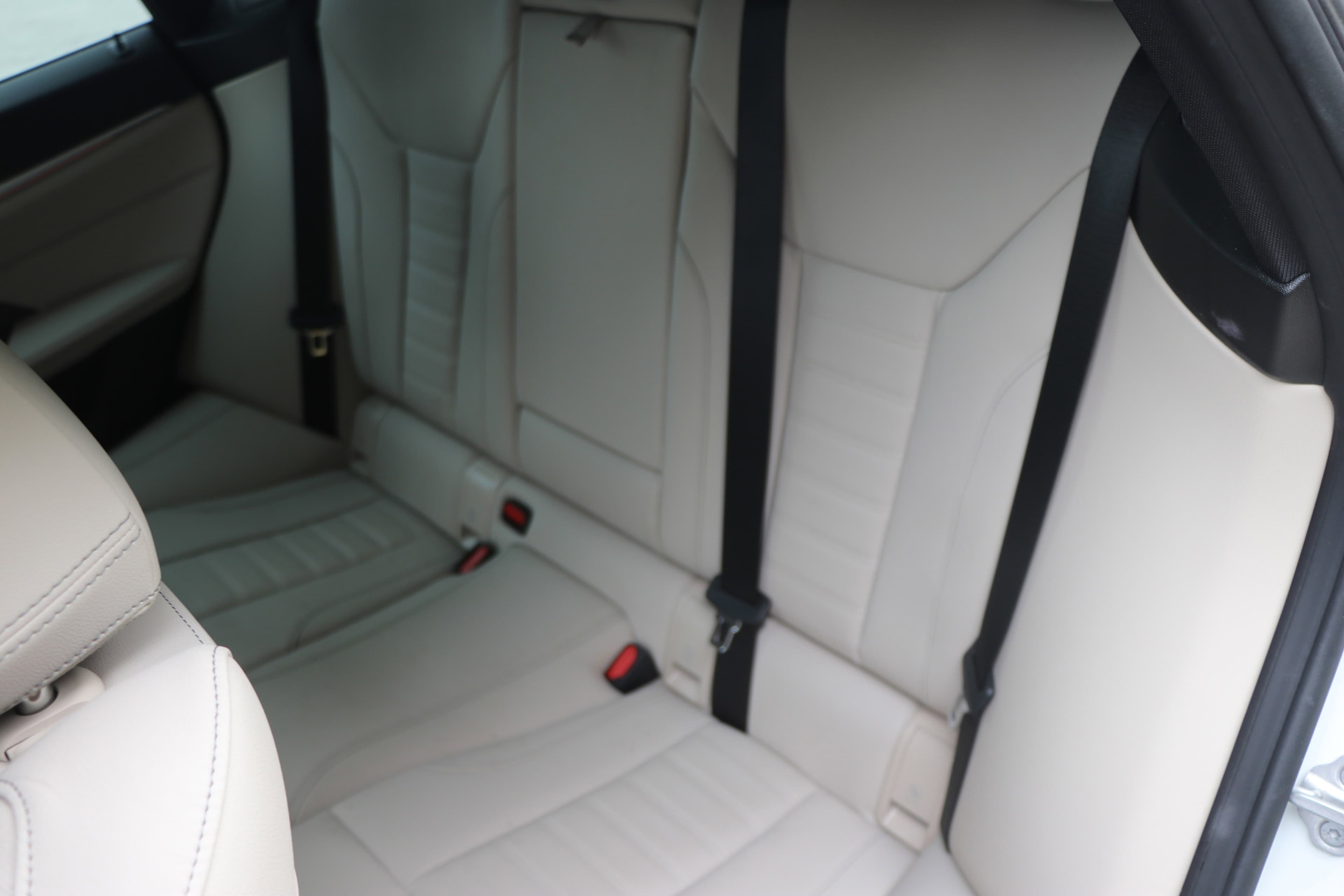 Vehicle photo 34