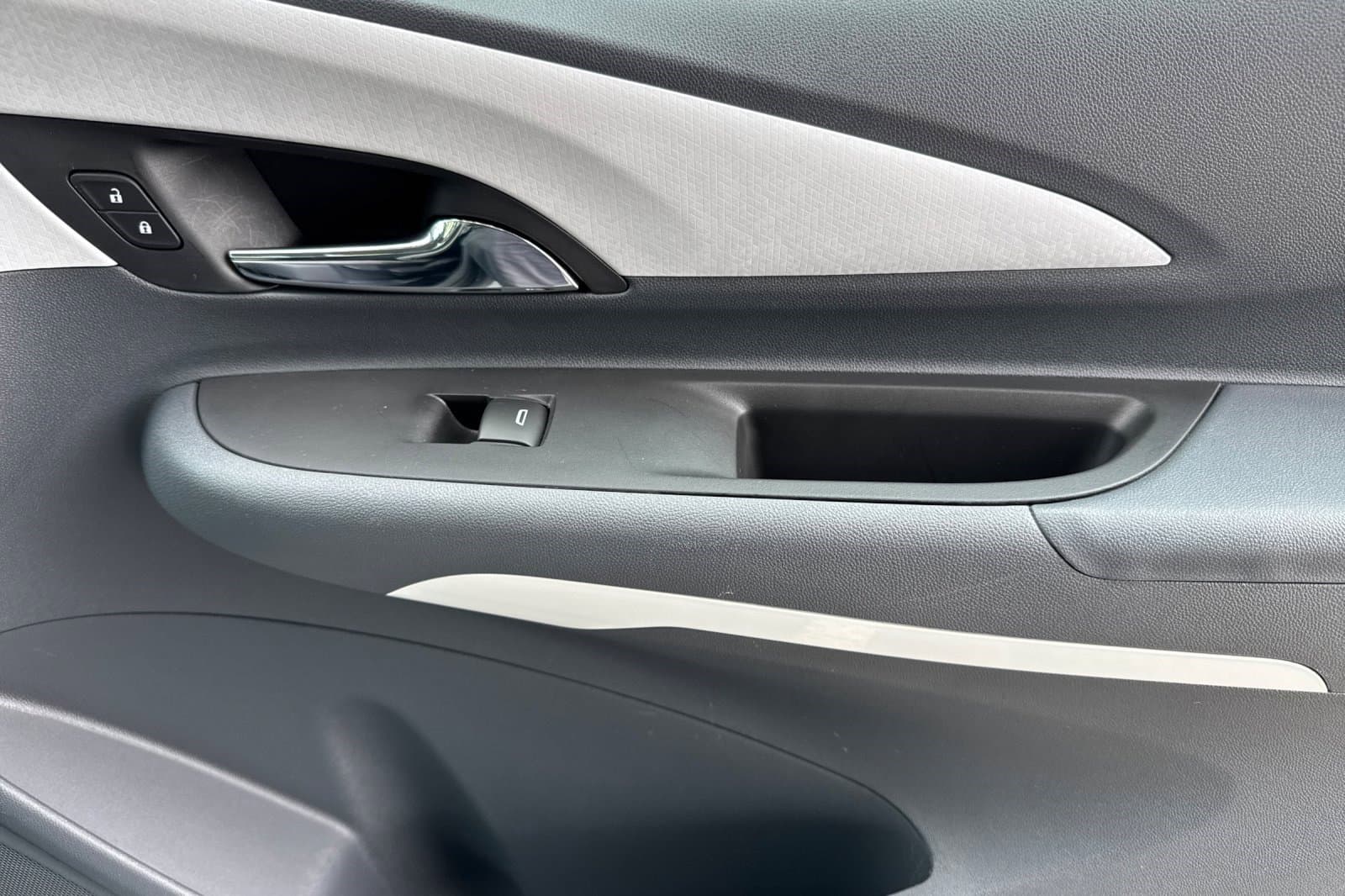Vehicle photo 19