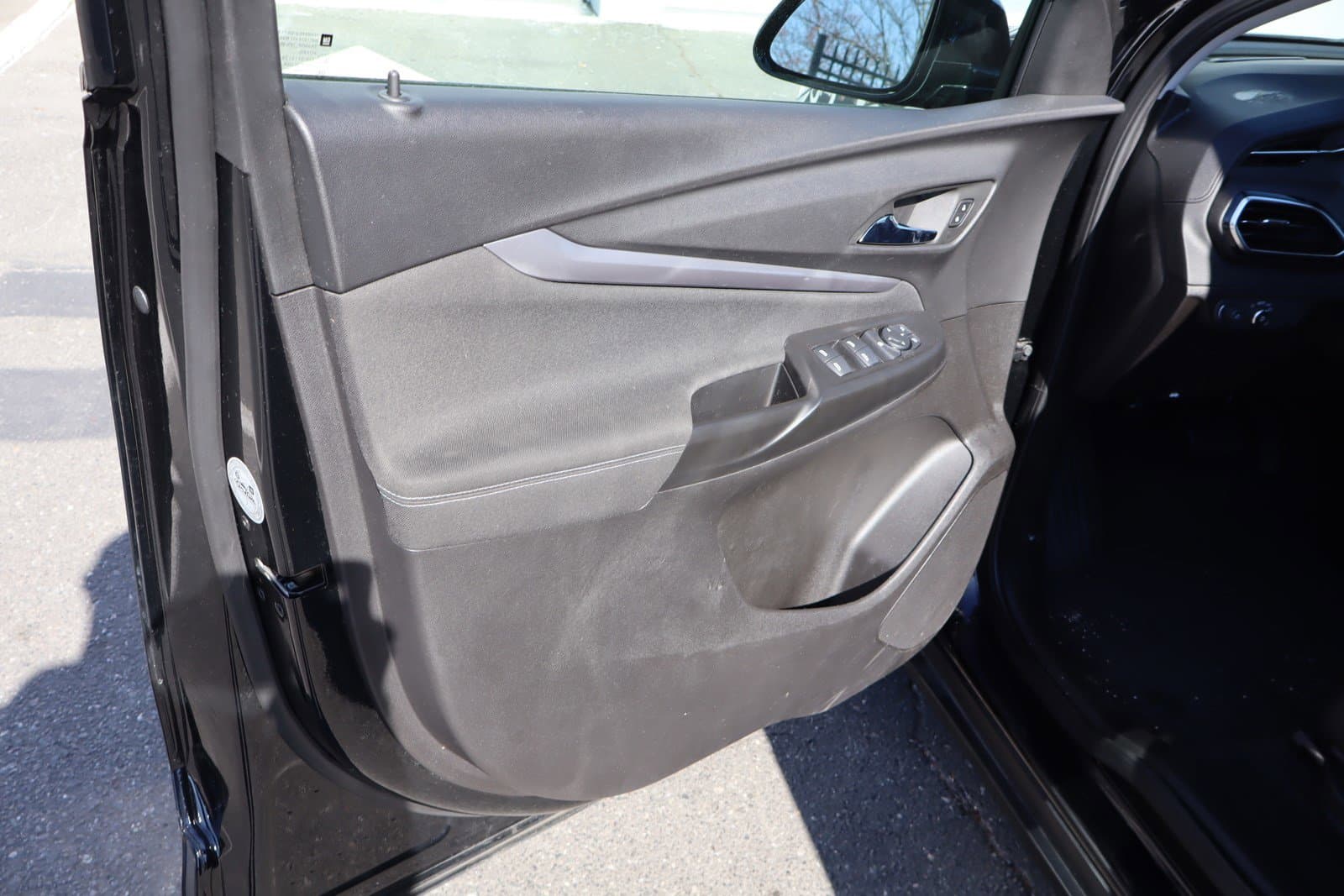 Vehicle photo 13