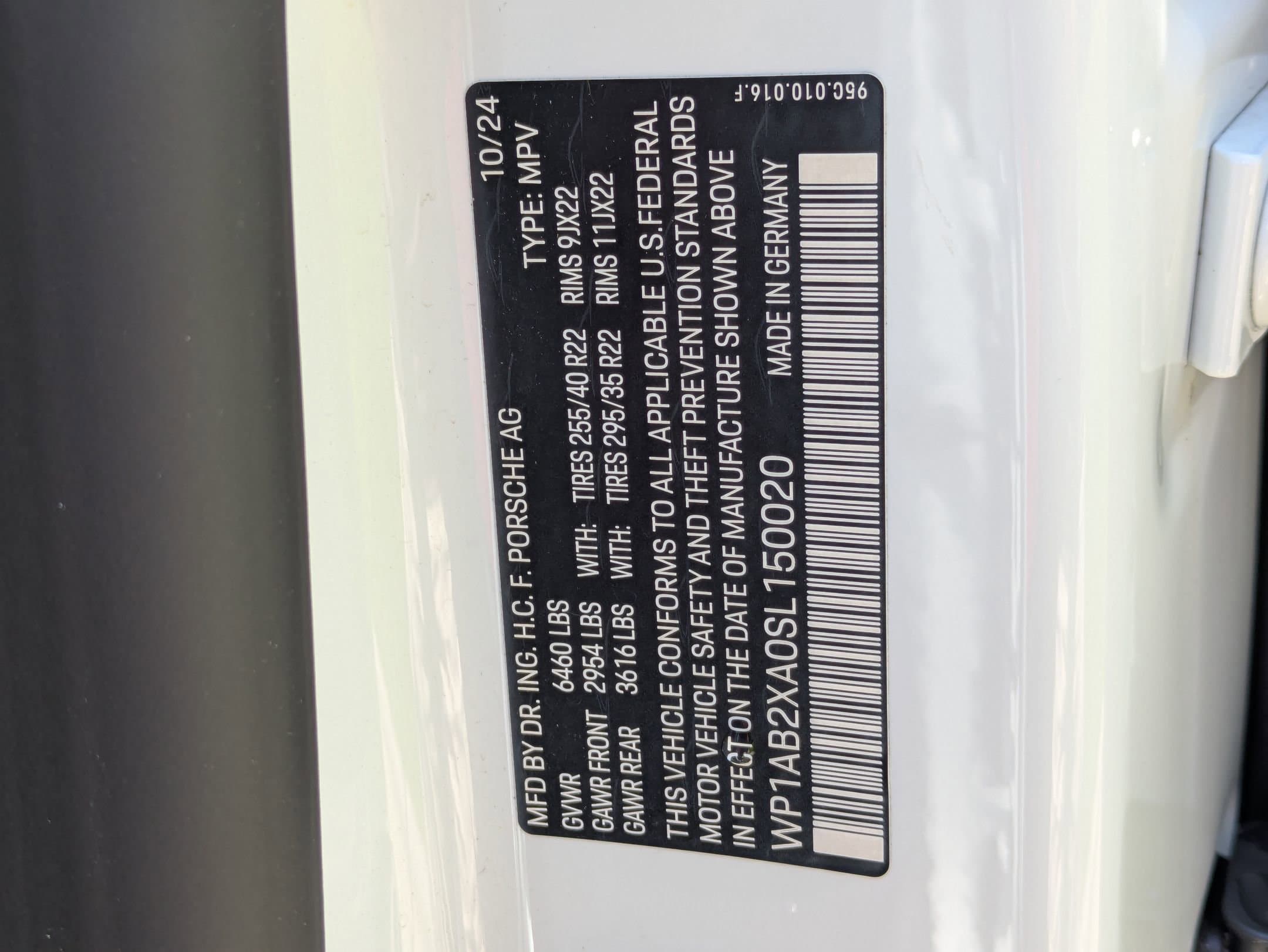 Vehicle photo 27