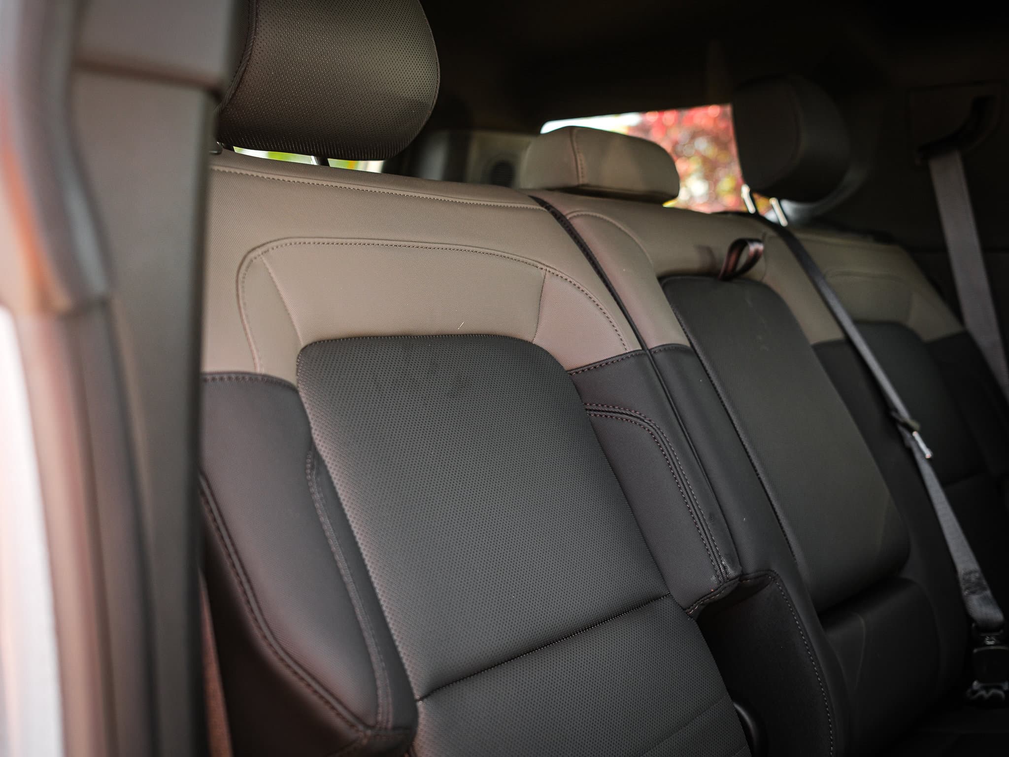 Vehicle photo 31