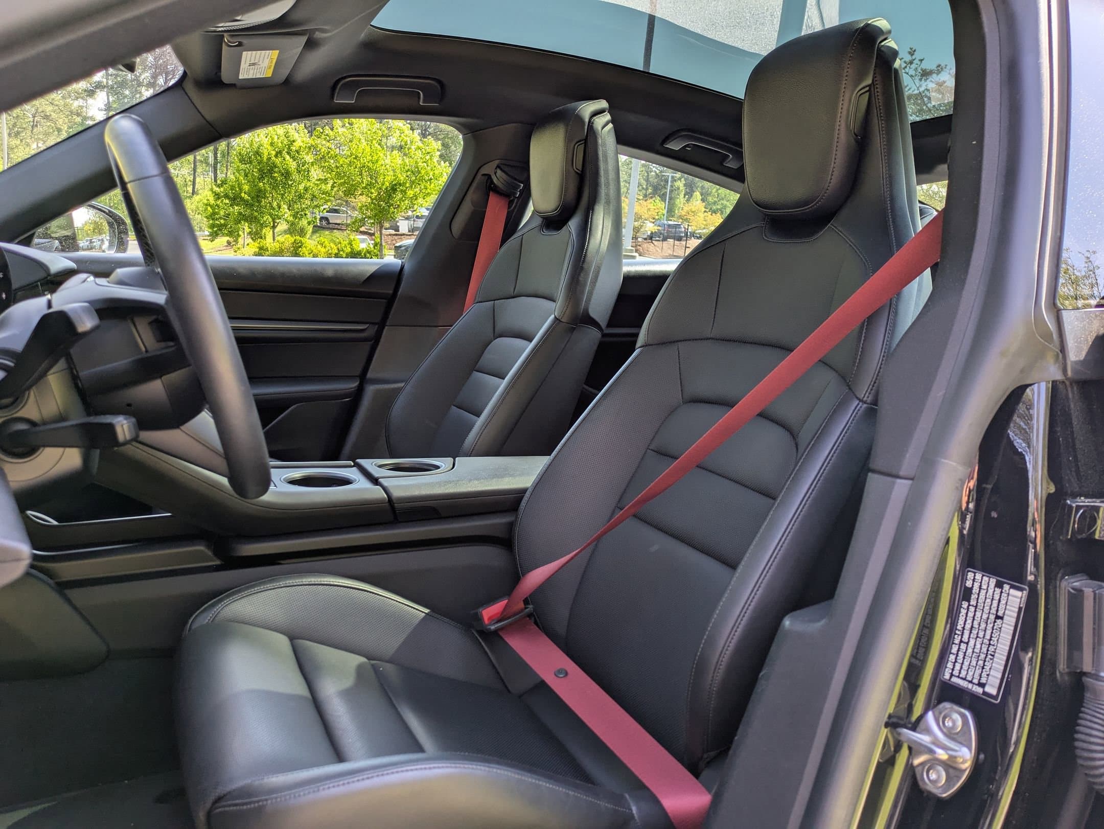 Vehicle photo 4