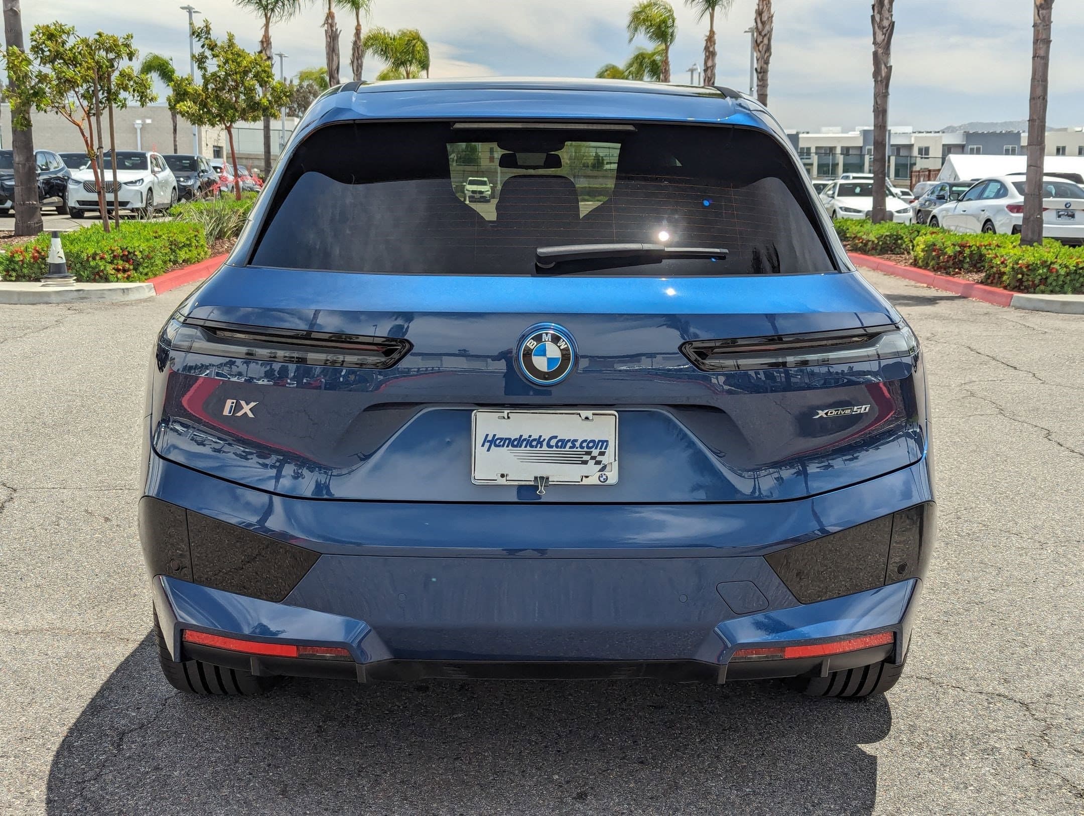 Vehicle photo 7