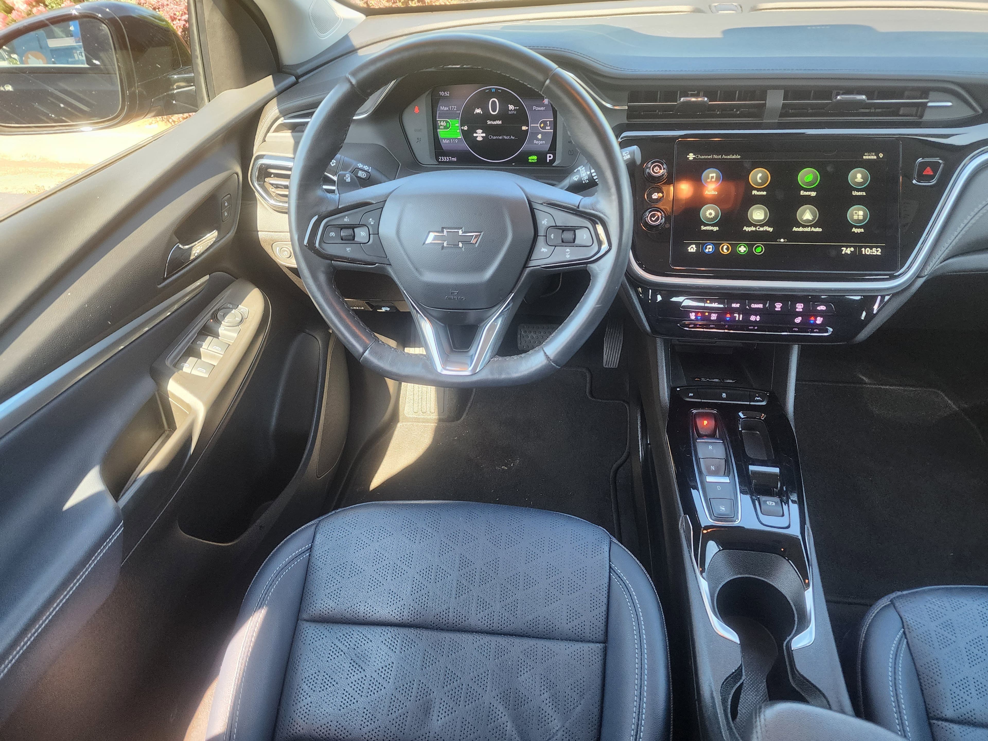 Vehicle photo 18