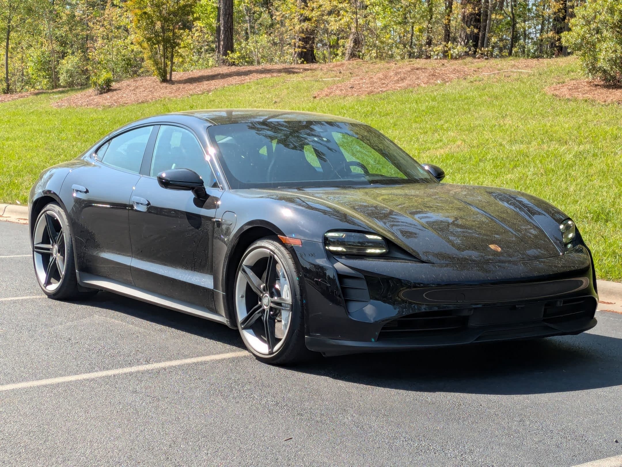 Vehicle photo 23