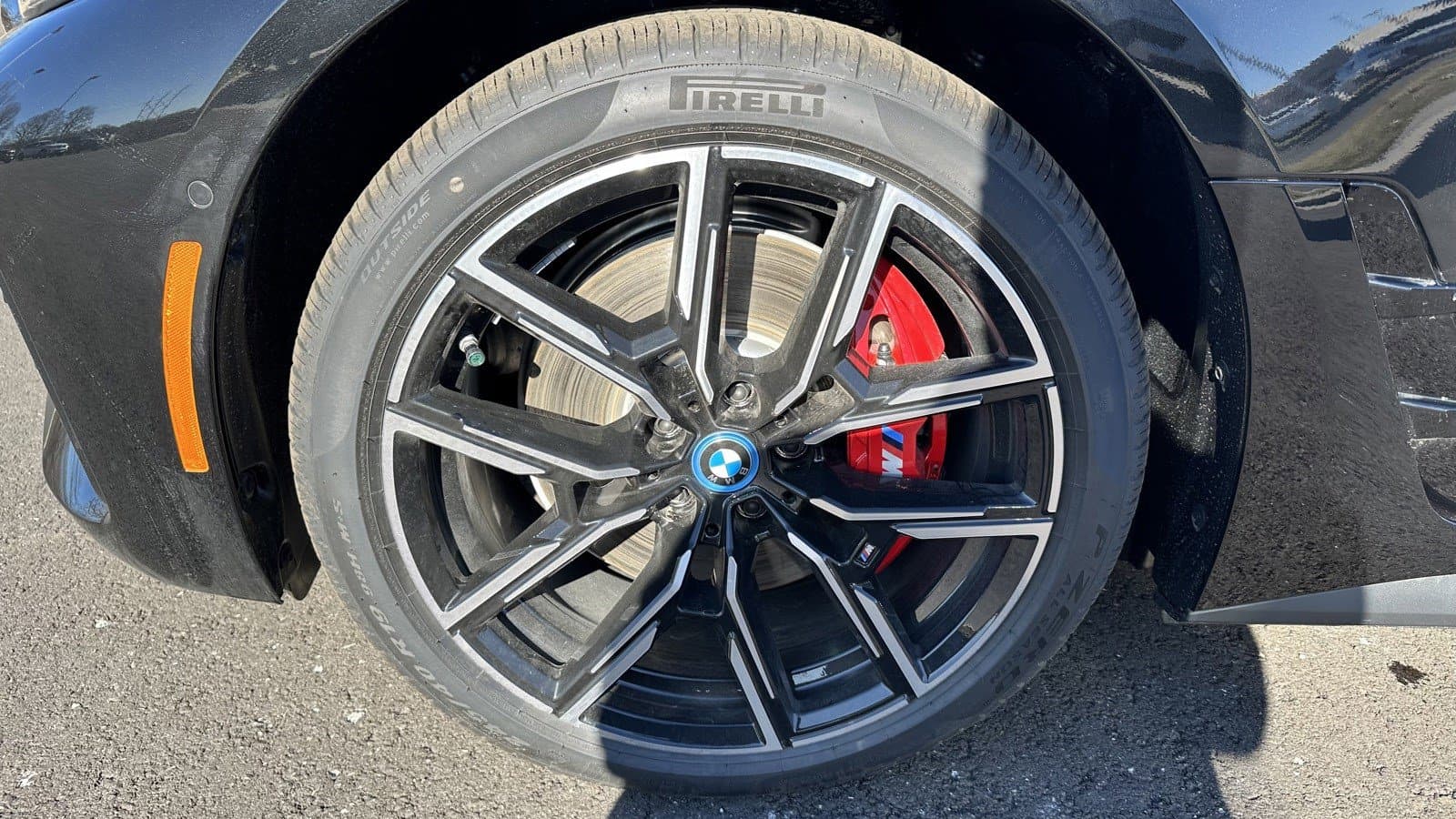 Vehicle photo 10