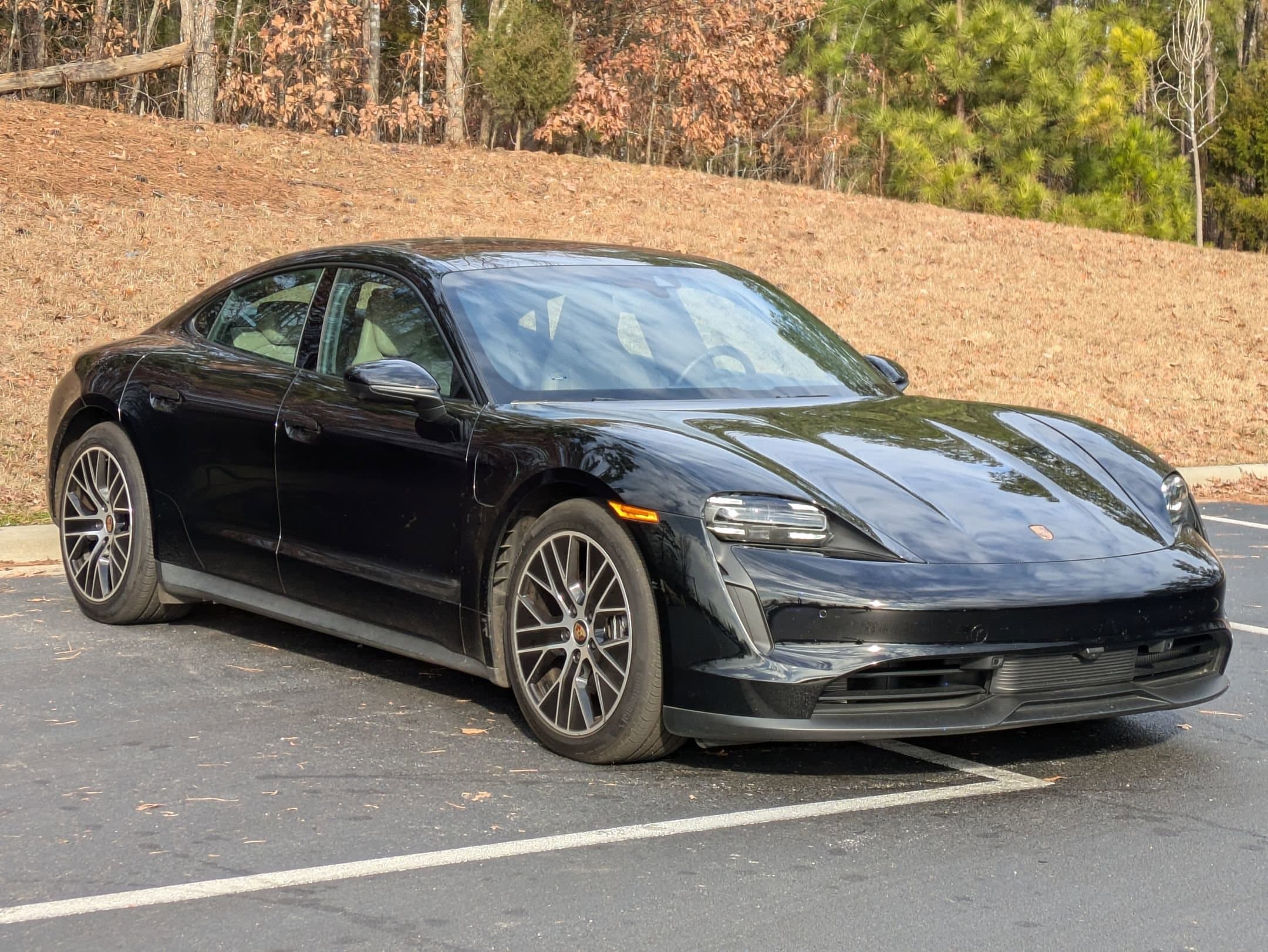 Vehicle photo 3