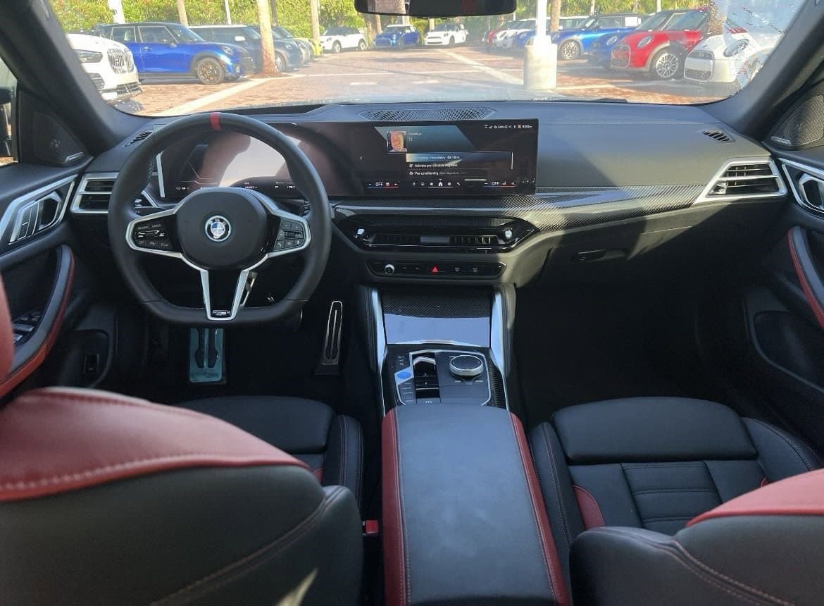 Vehicle photo 27