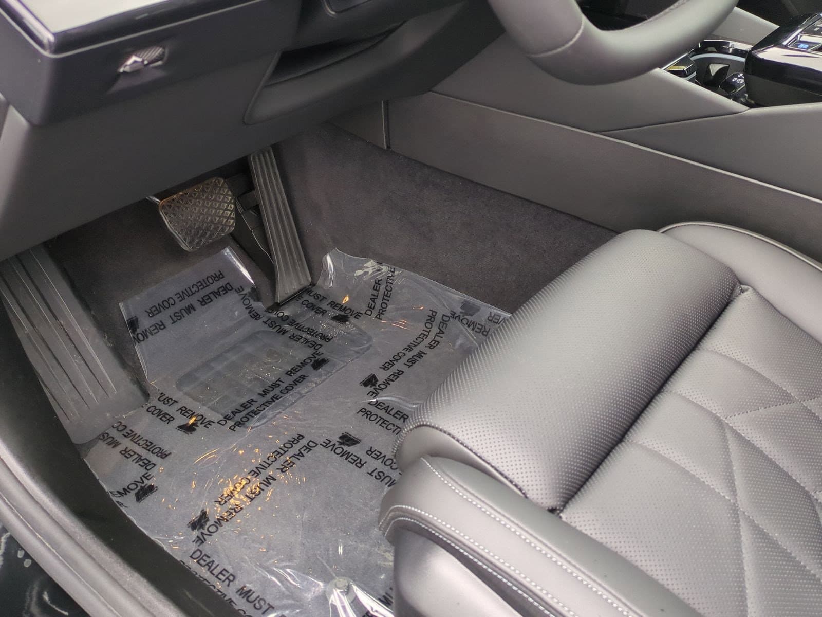 Vehicle photo 15