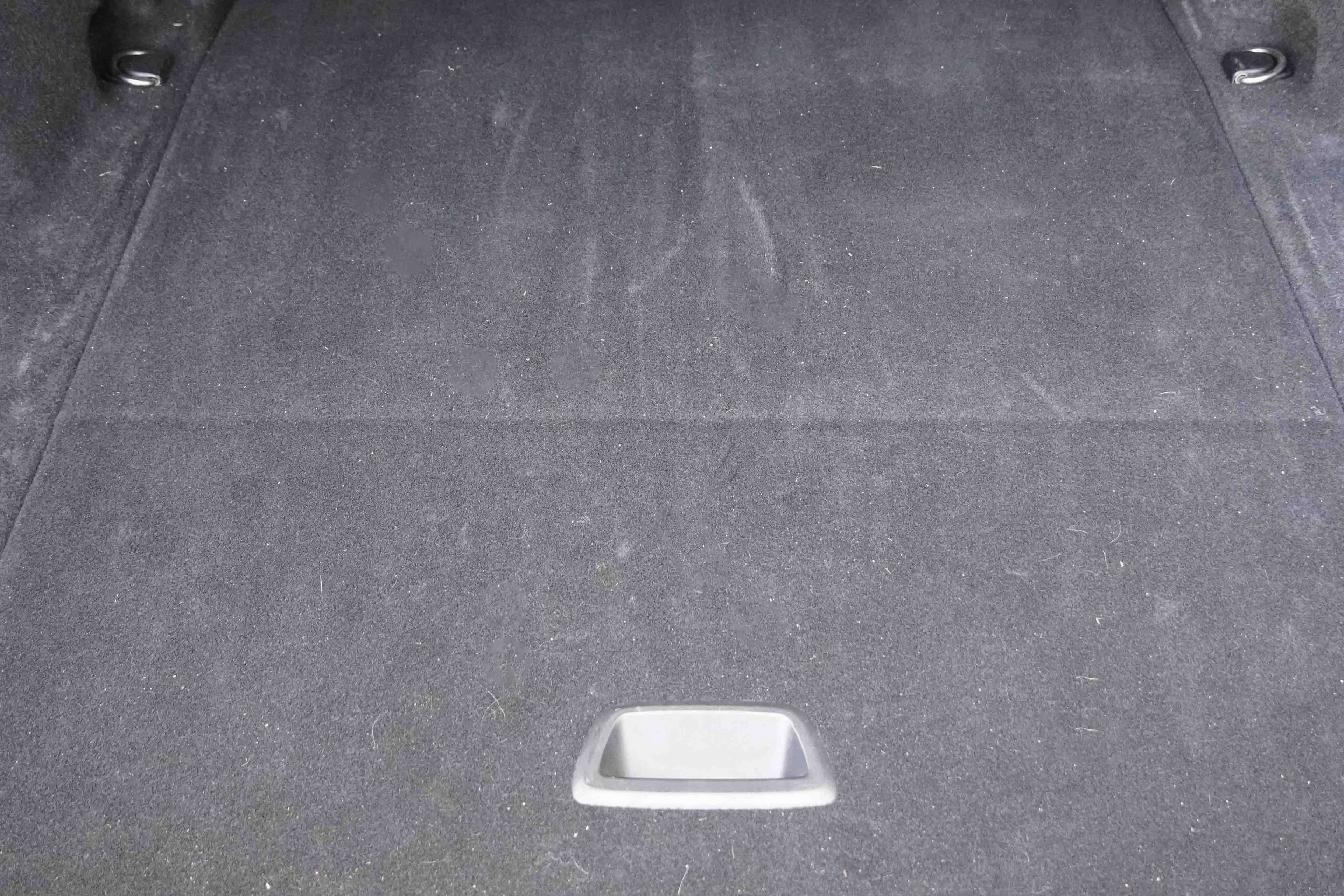 Vehicle photo 21
