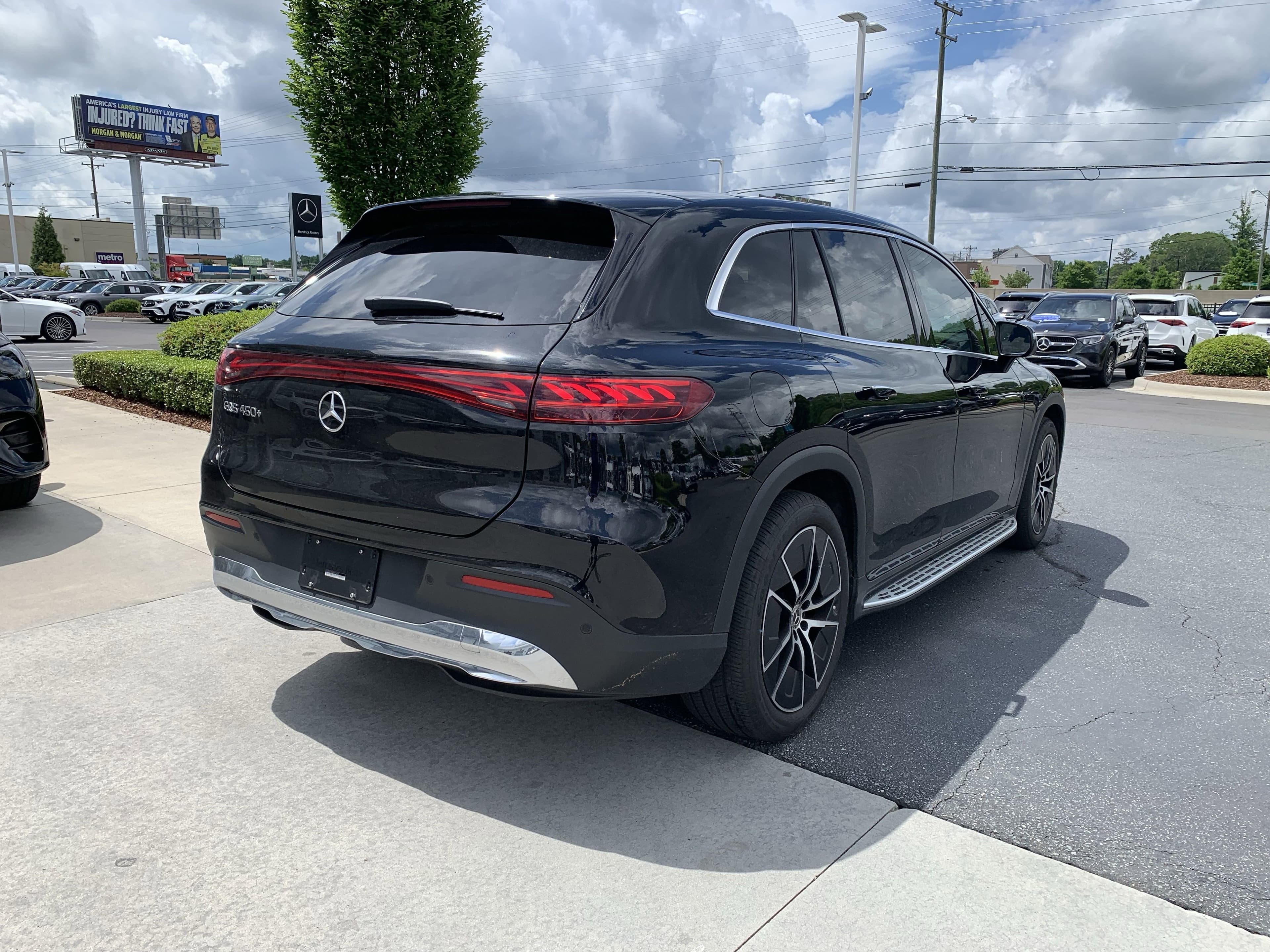 Vehicle photo 8