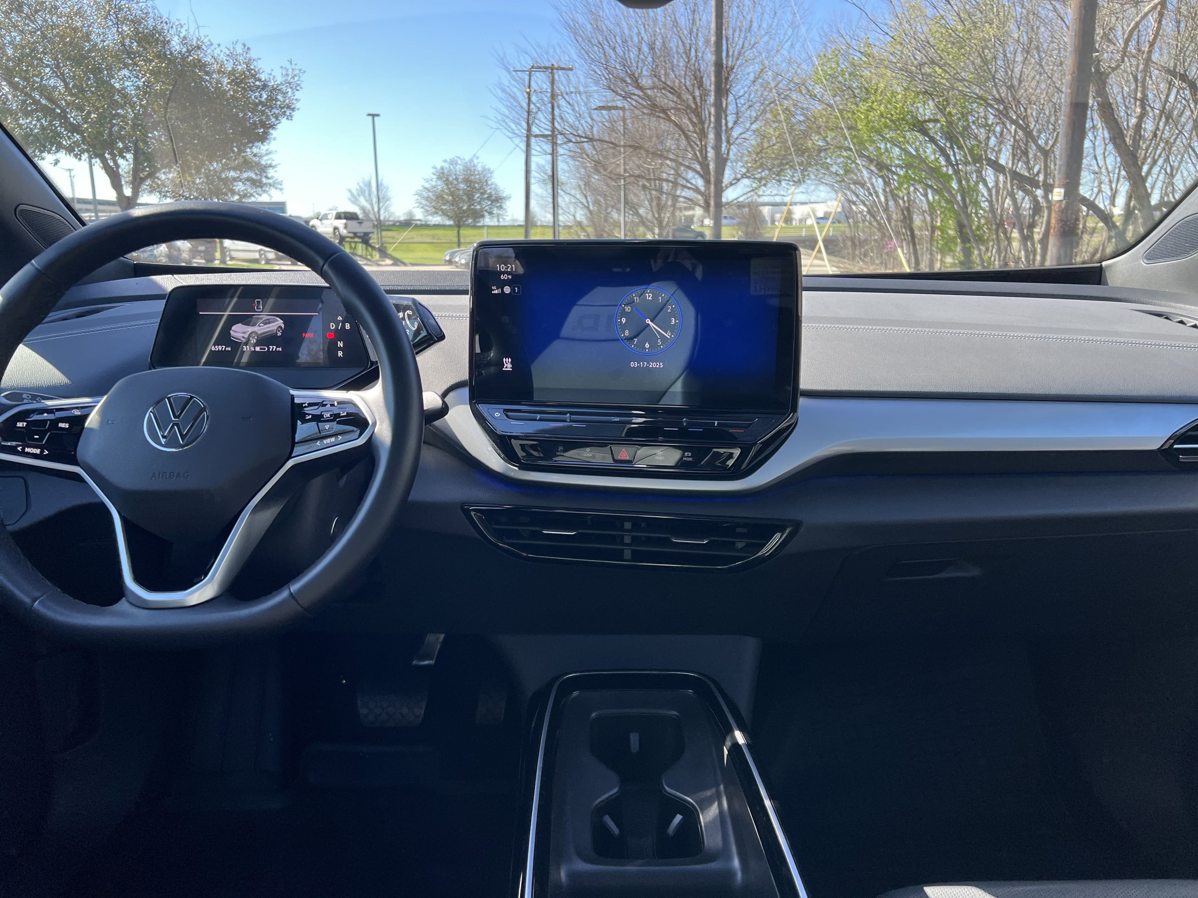 Vehicle photo 31