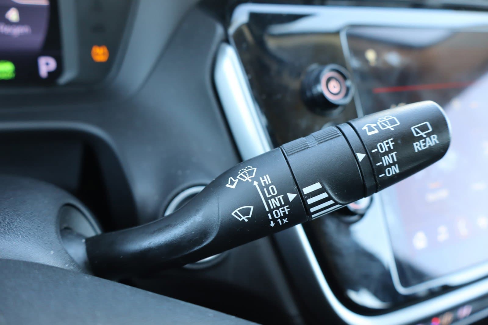 Vehicle photo 20