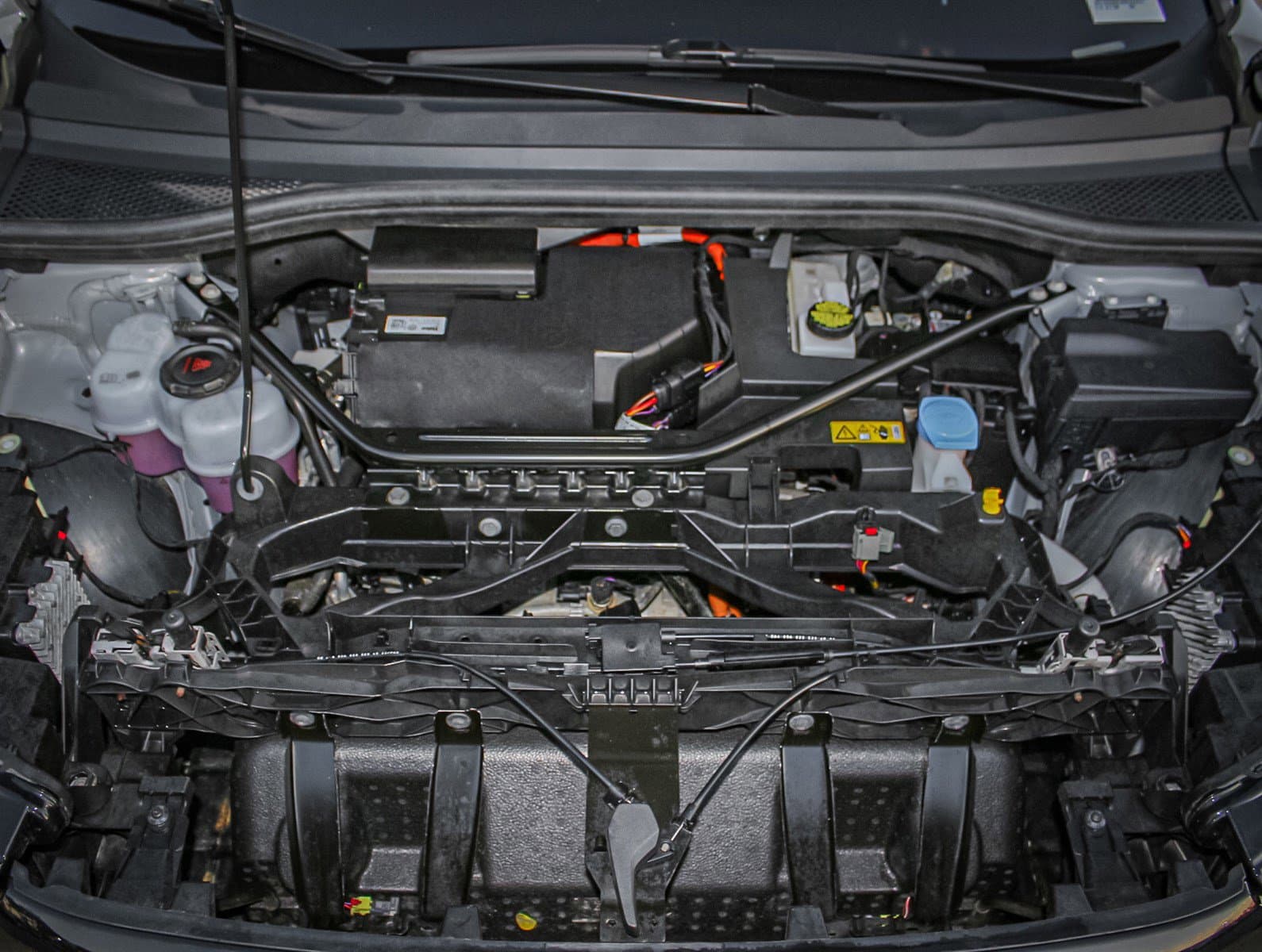 Vehicle photo 32