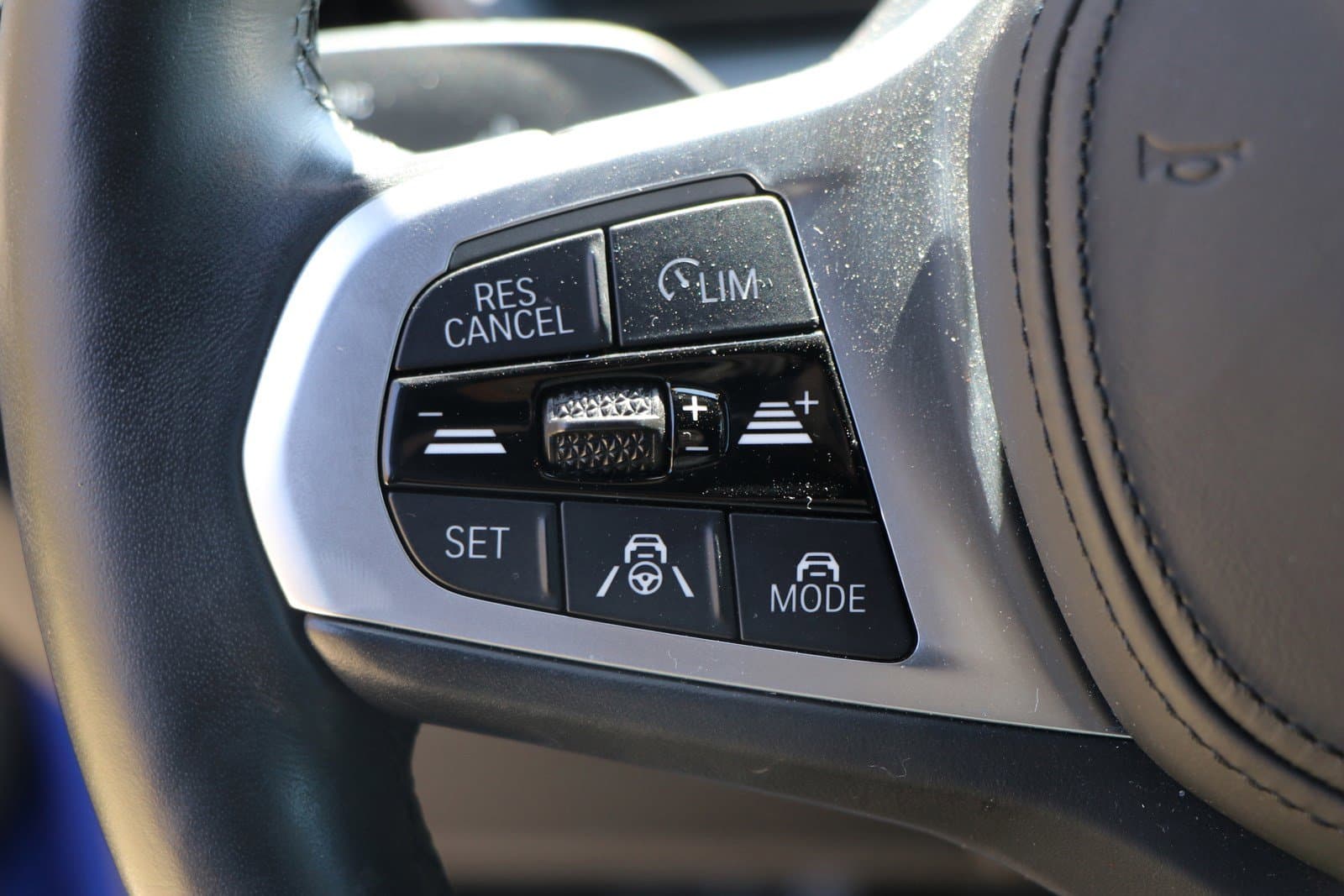 Vehicle photo 16
