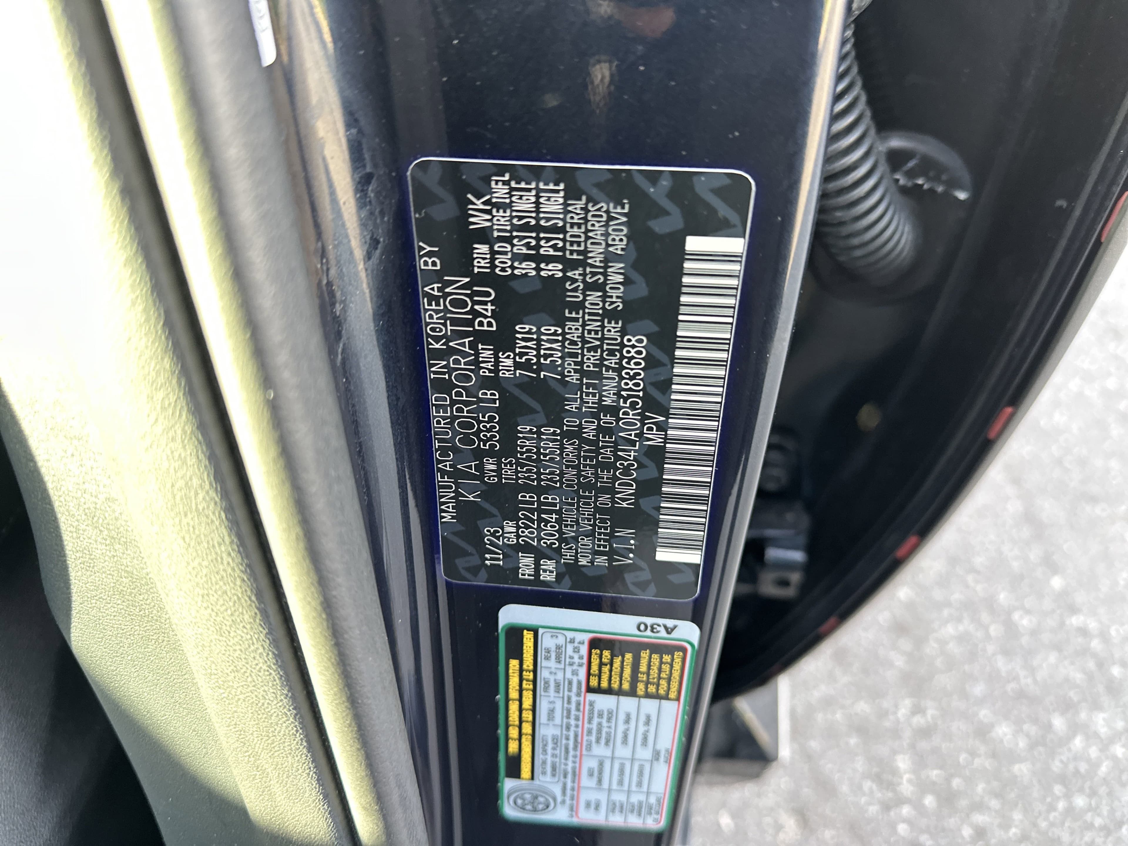 Vehicle photo 35