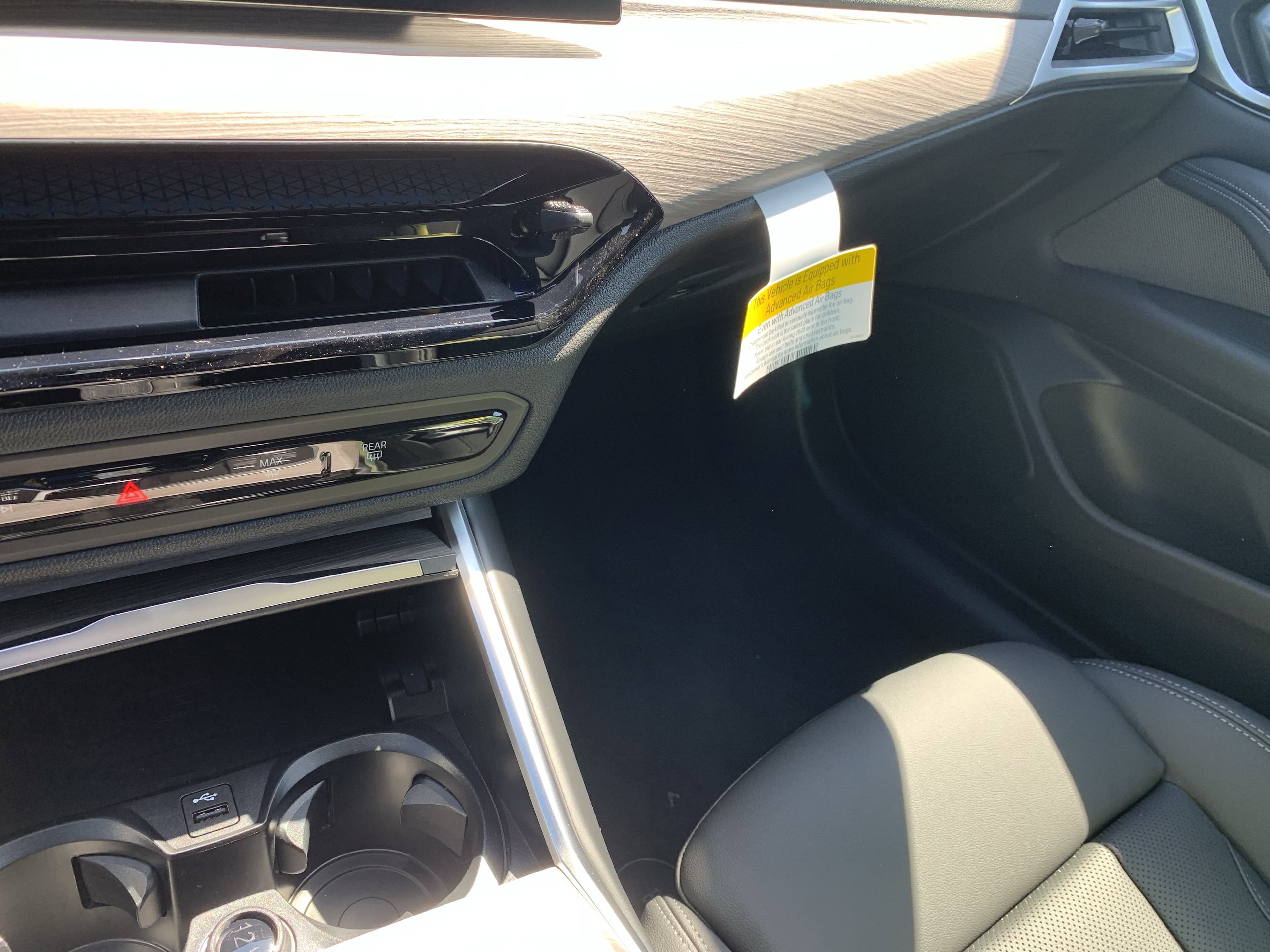 Vehicle photo 15