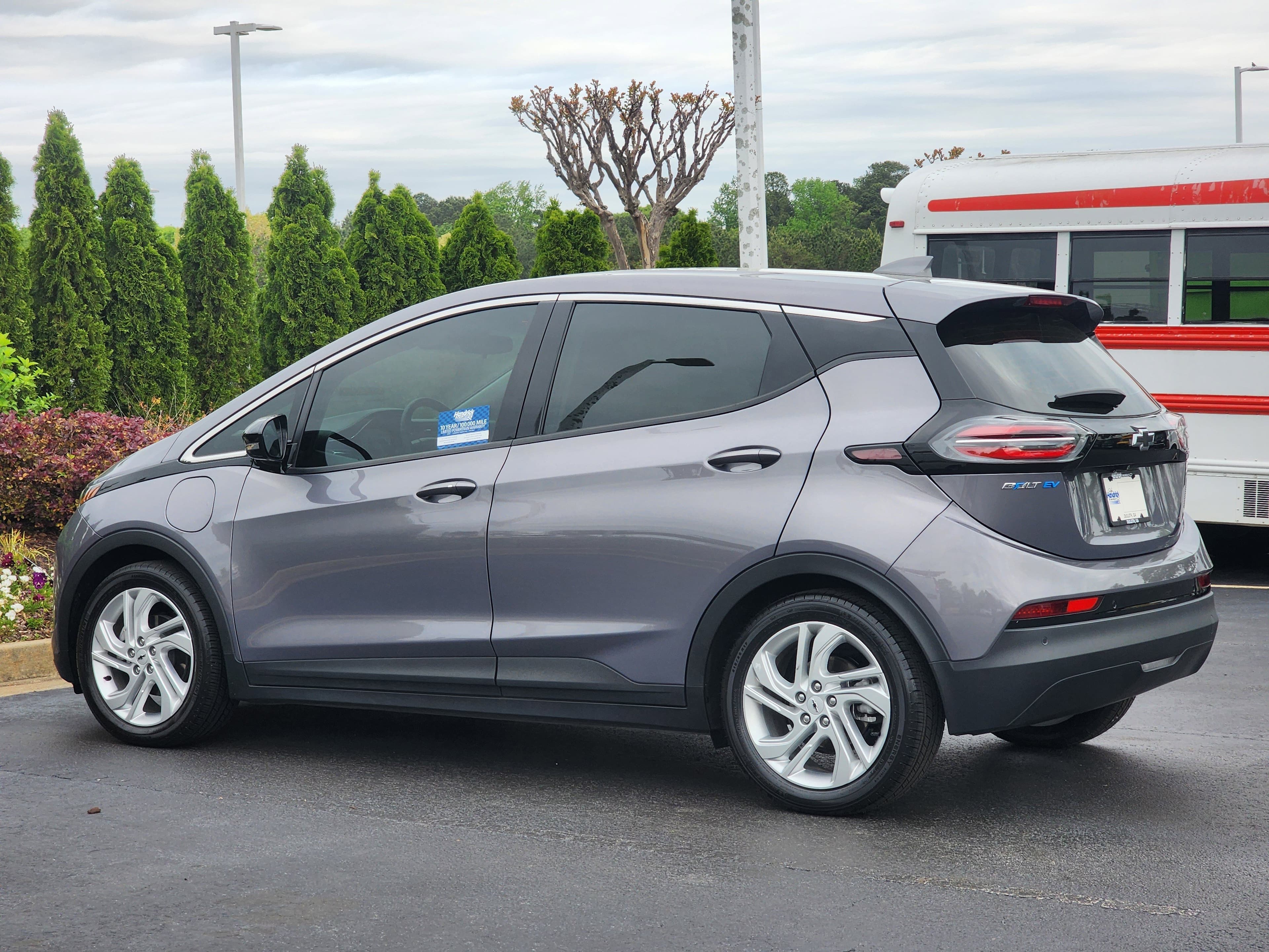 Vehicle photo 6