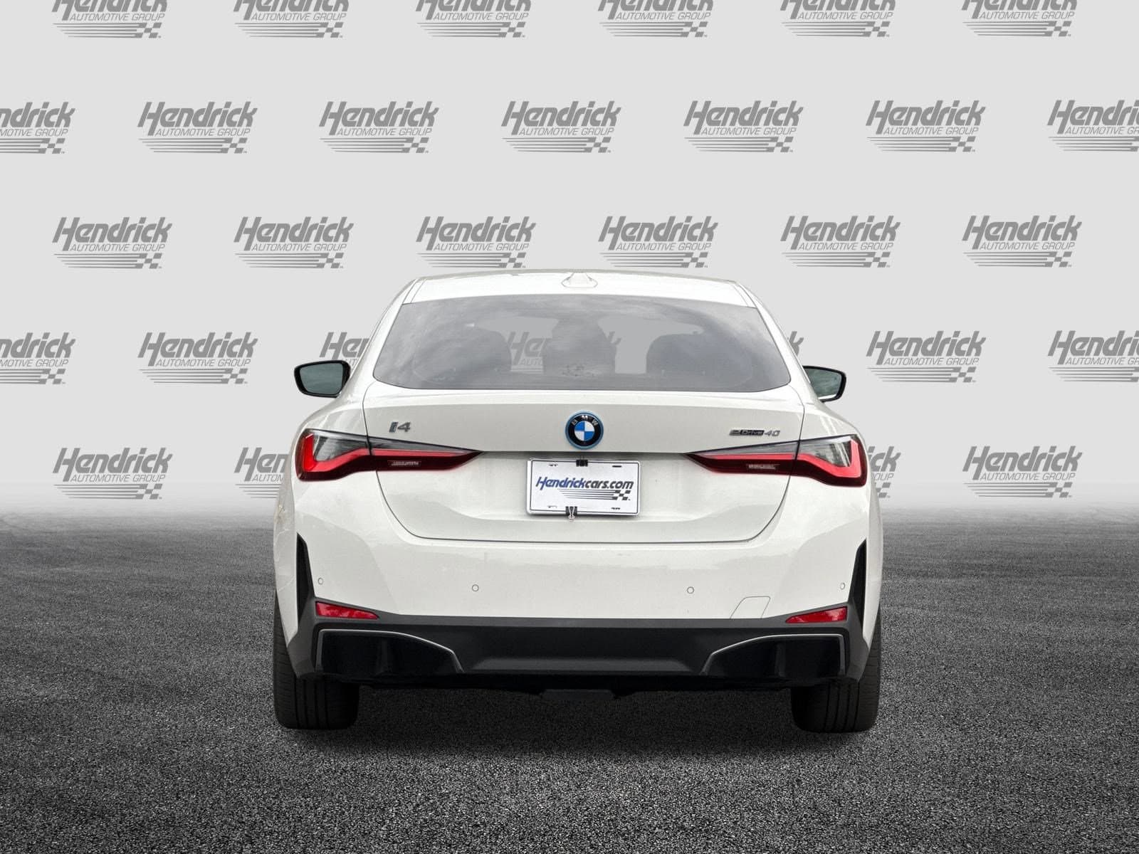 Vehicle photo 4