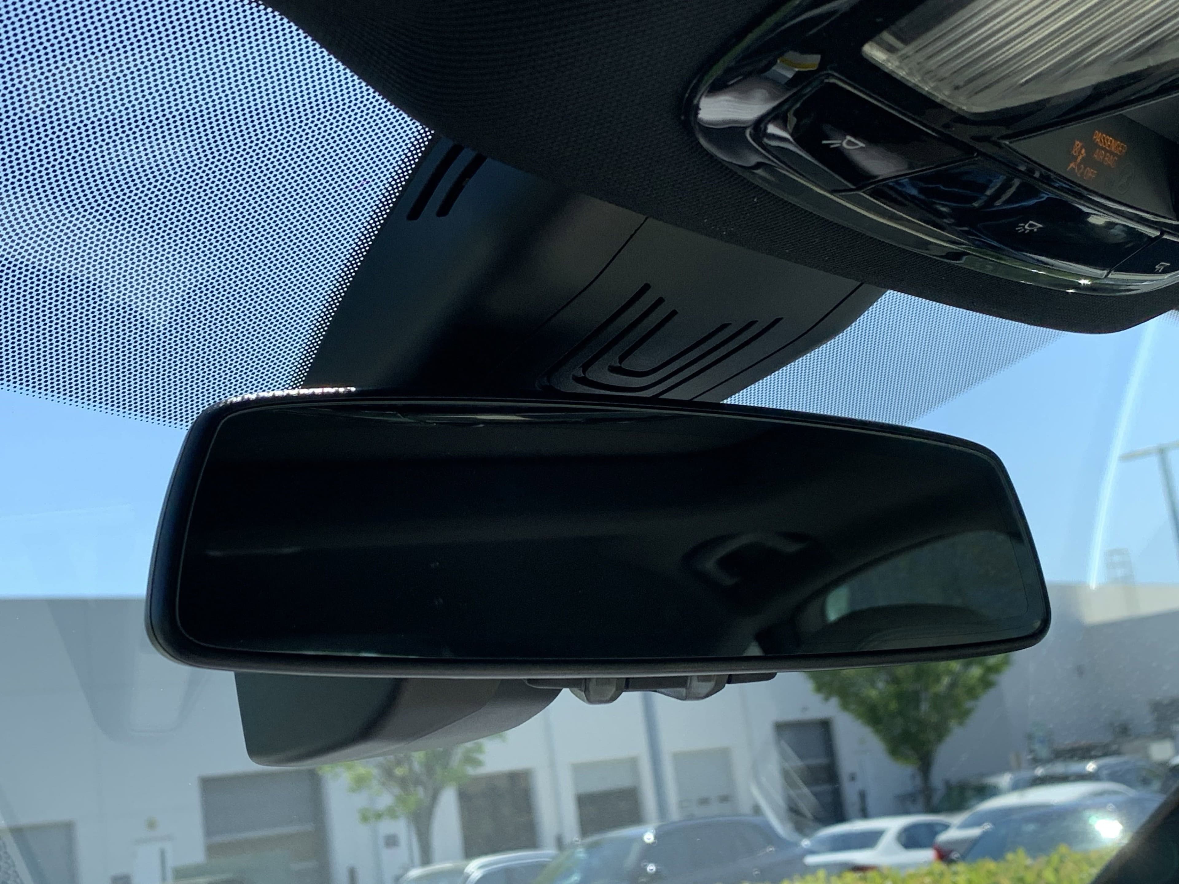Vehicle photo 28
