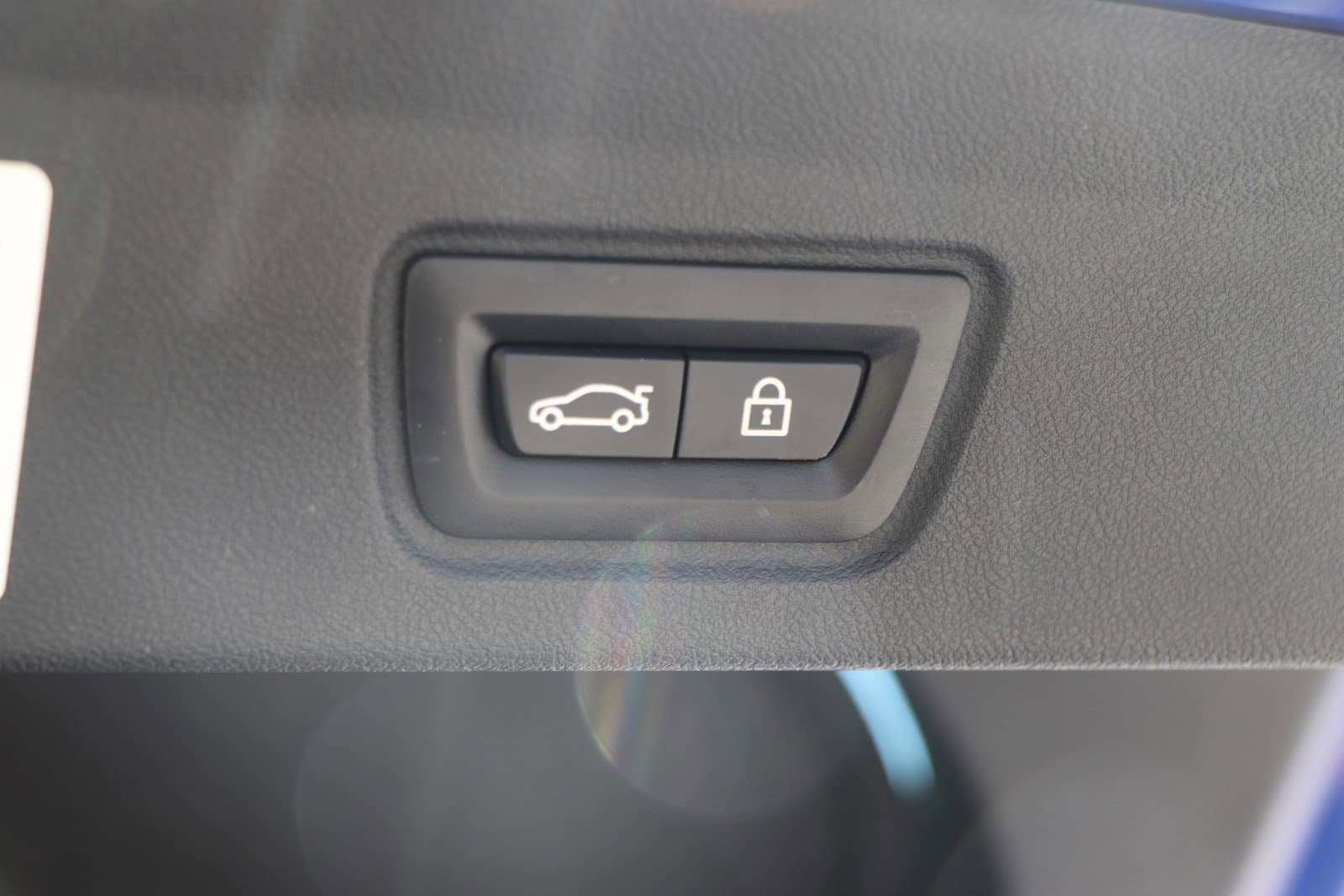 Vehicle photo 36