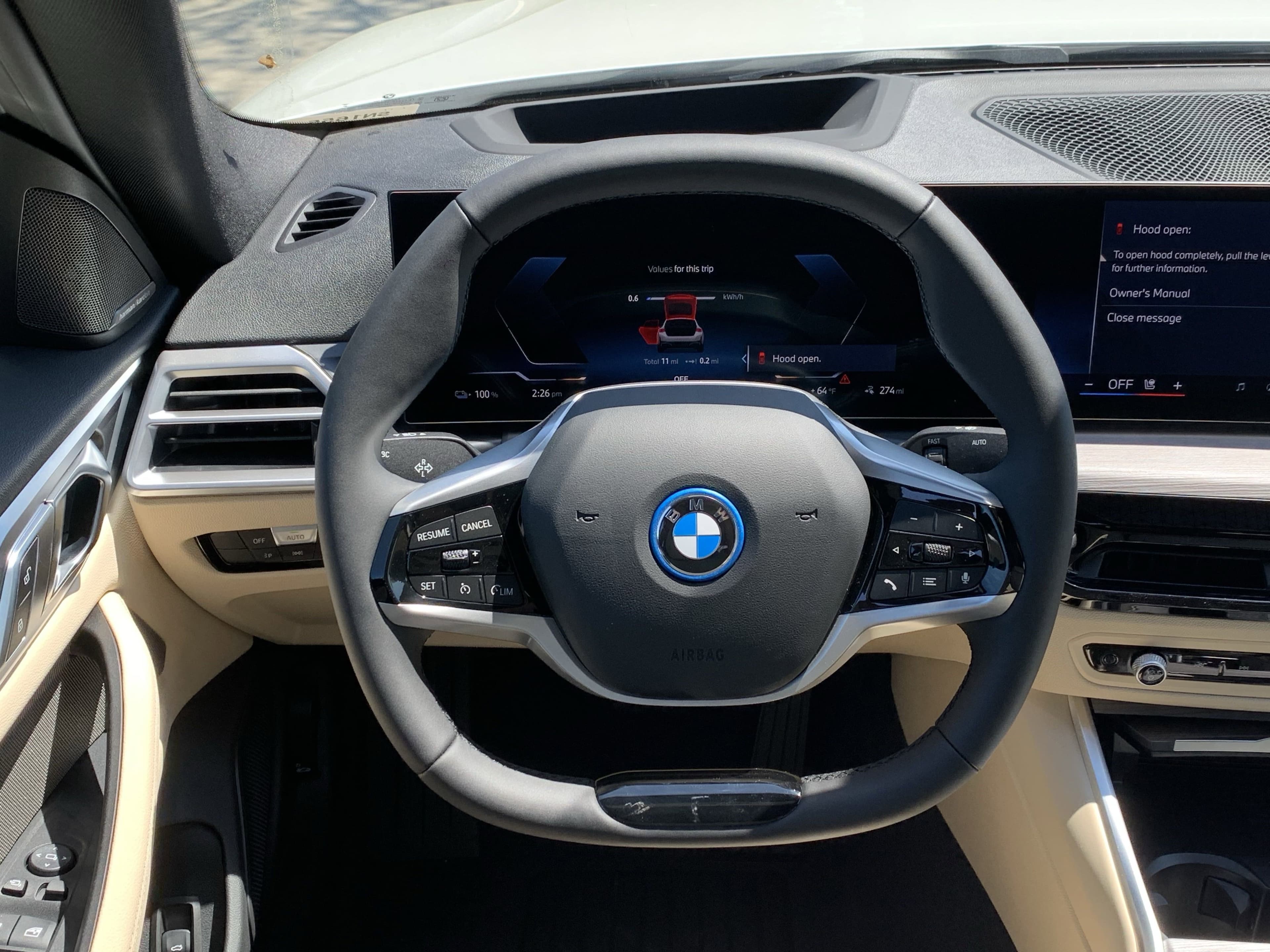 Vehicle photo 16