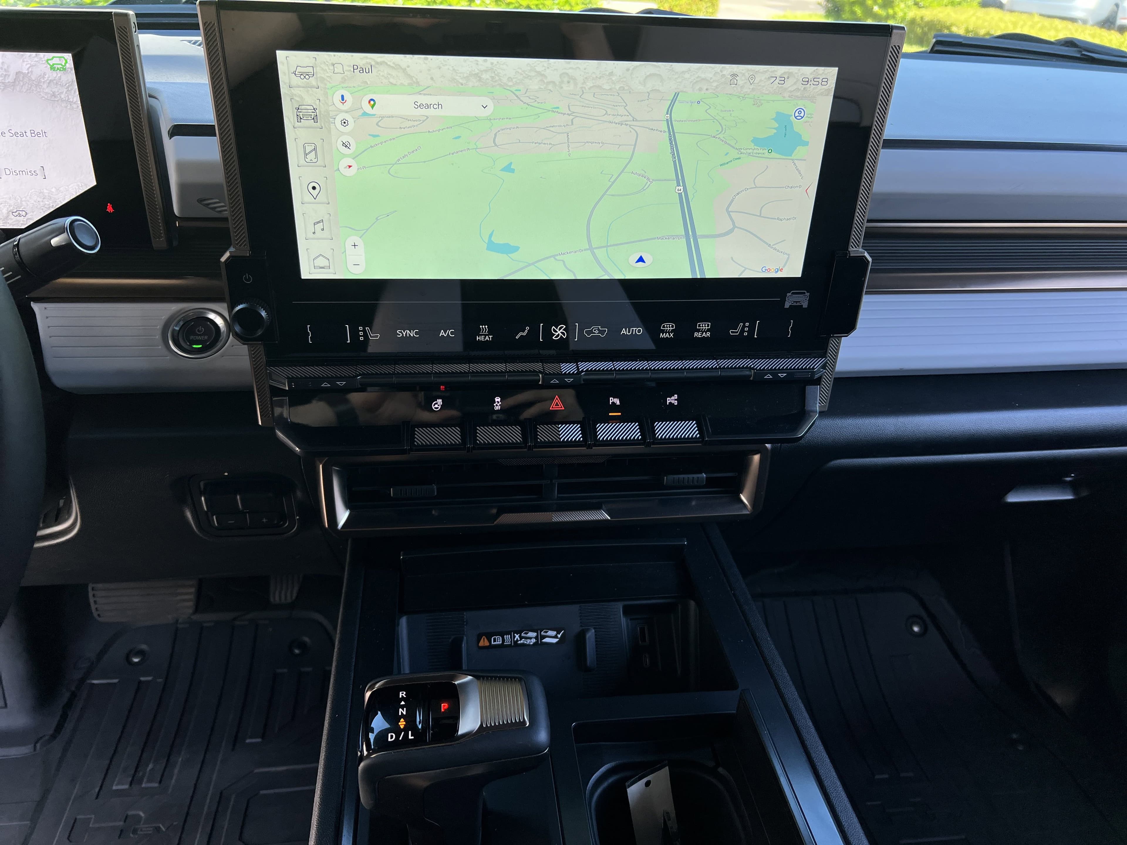 Vehicle photo 28