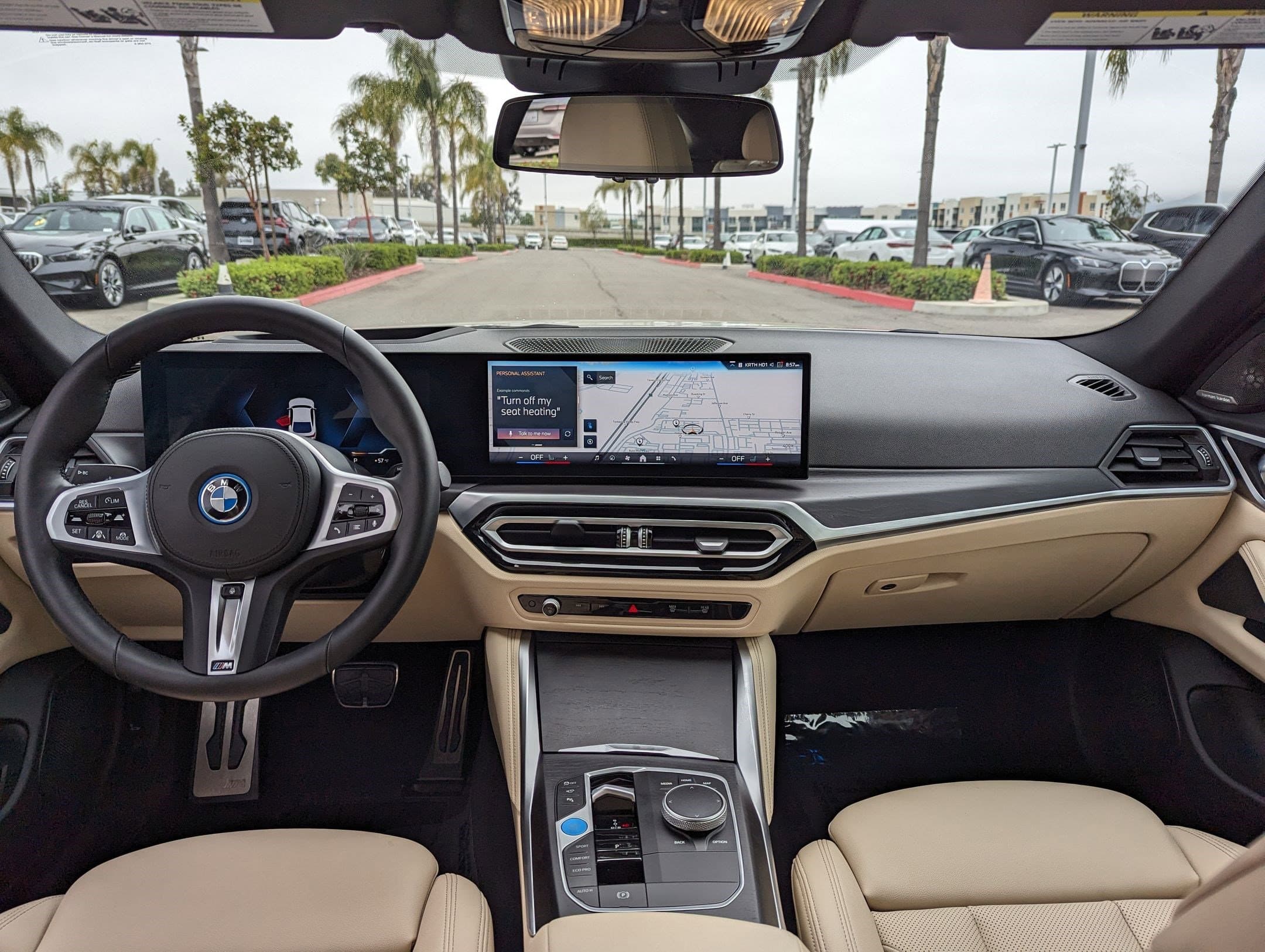 Vehicle photo 28