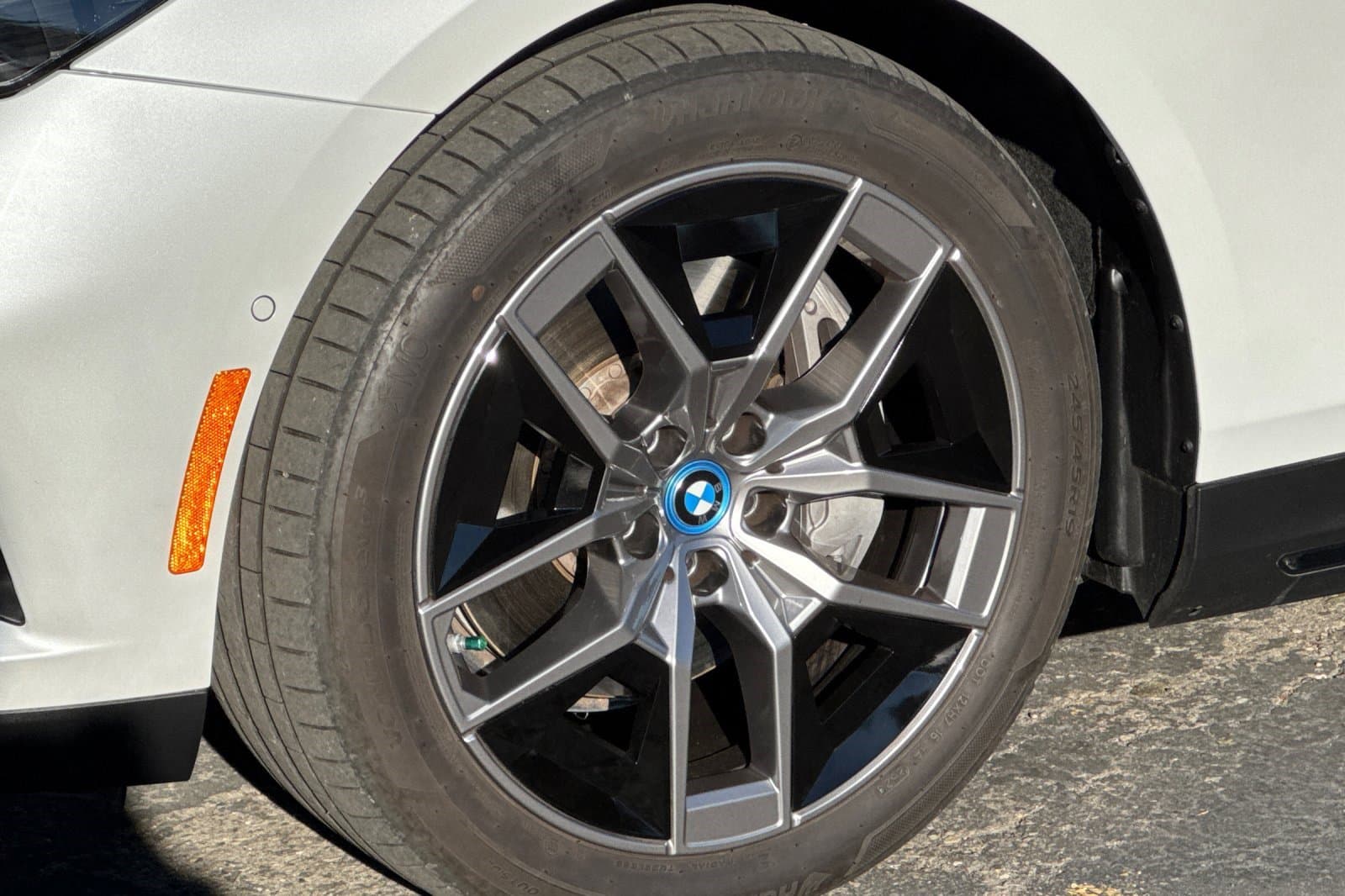Vehicle photo 34