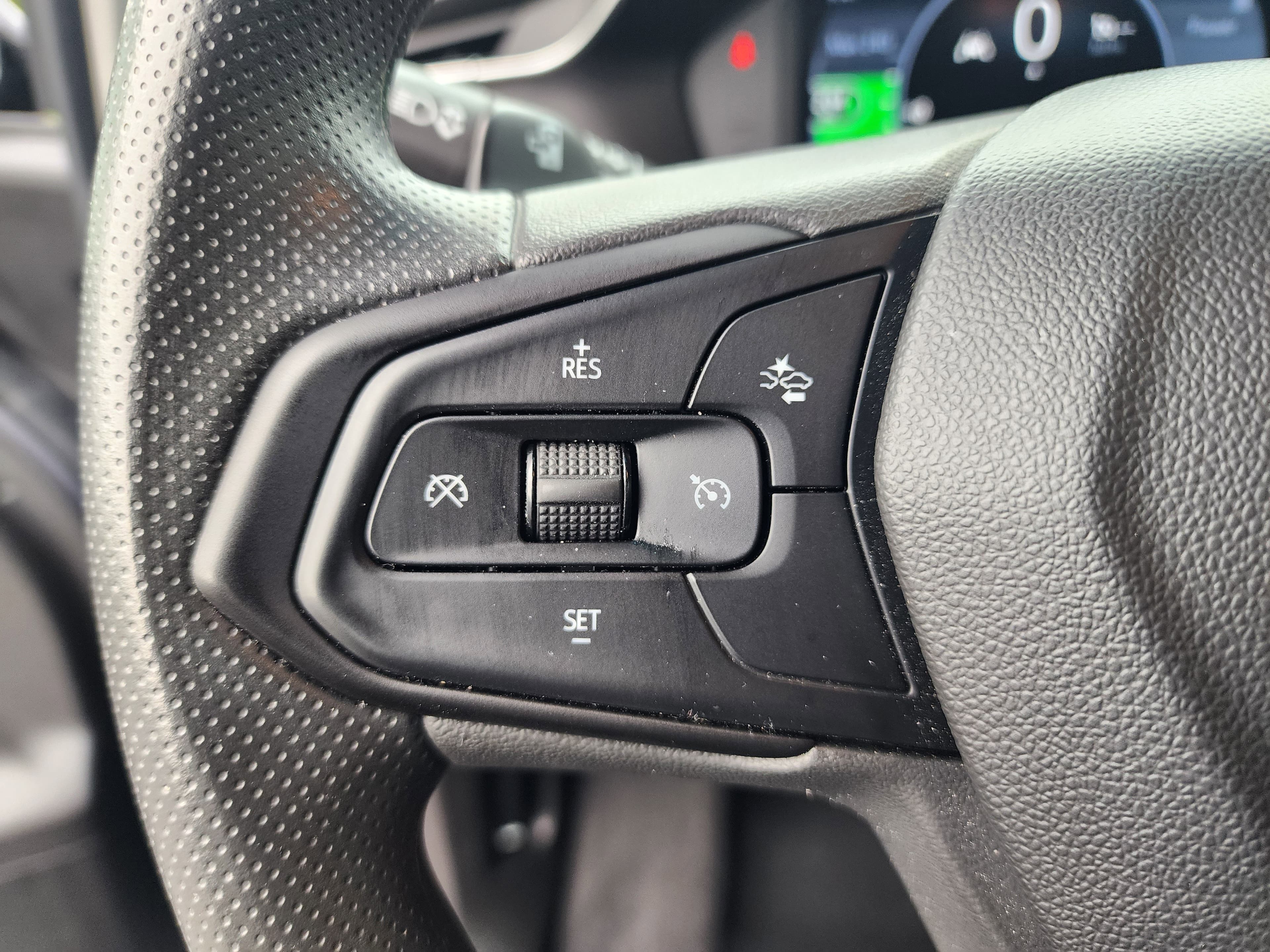Vehicle photo 25