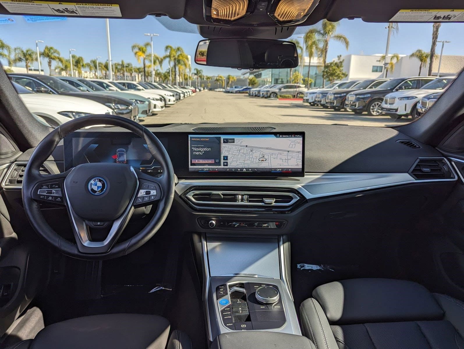 Vehicle photo 28