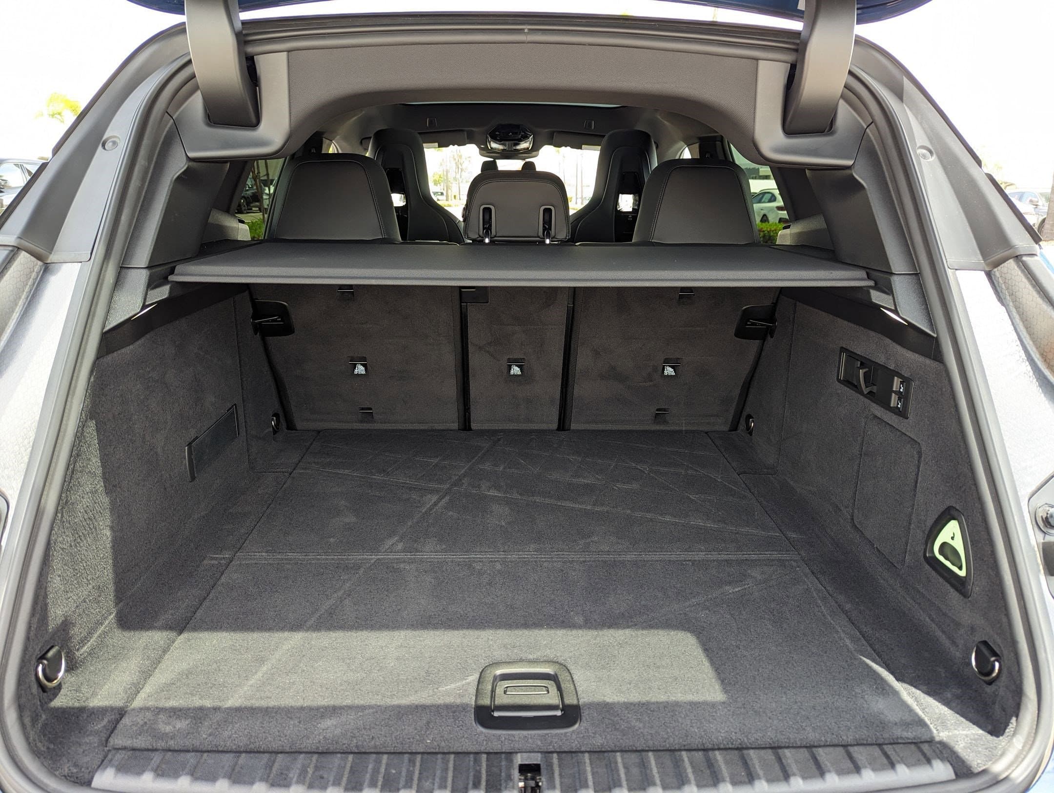 Vehicle photo 31