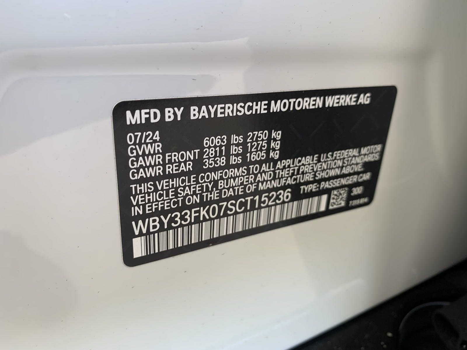 Vehicle photo 35