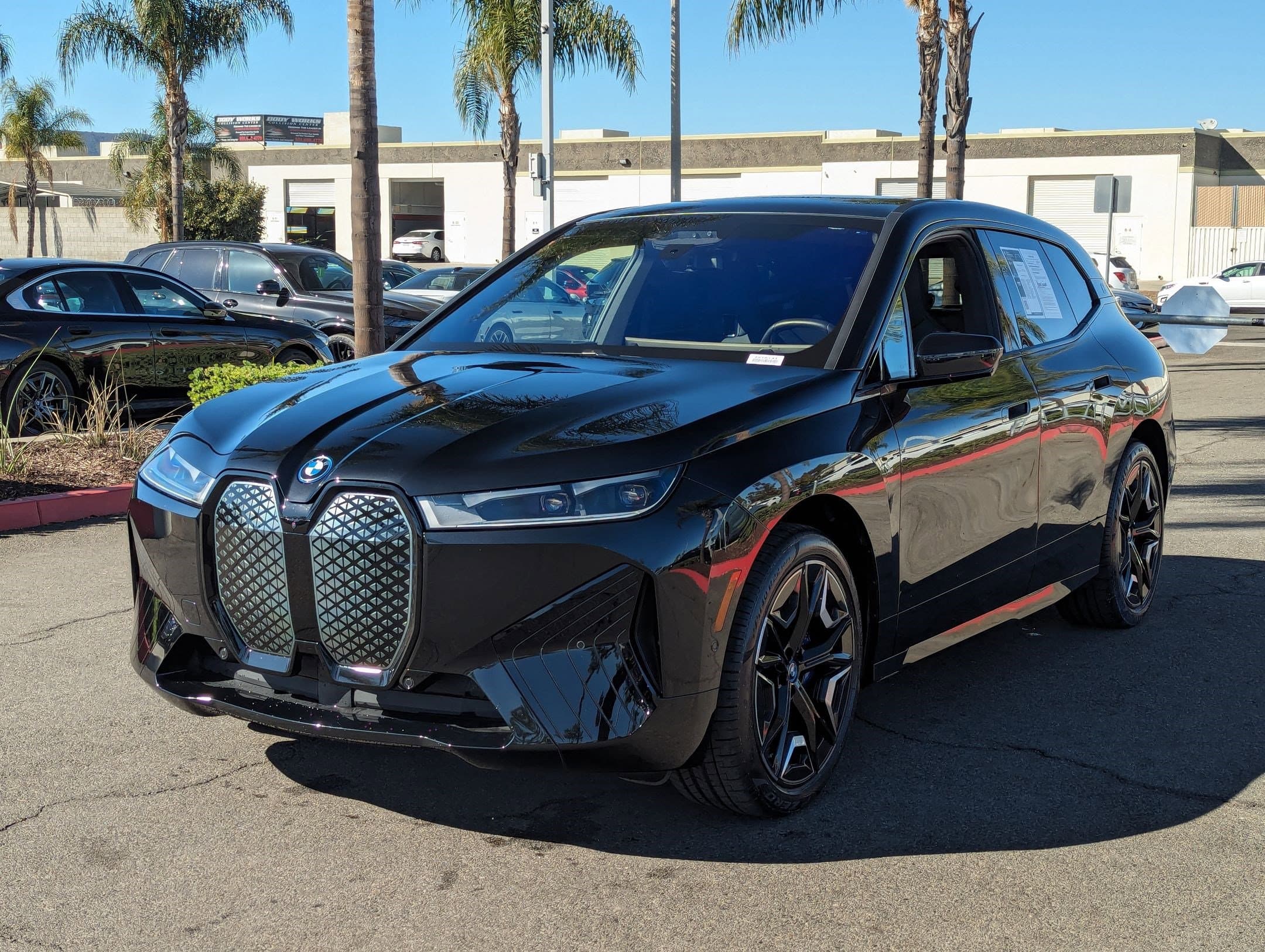 Vehicle photo 3