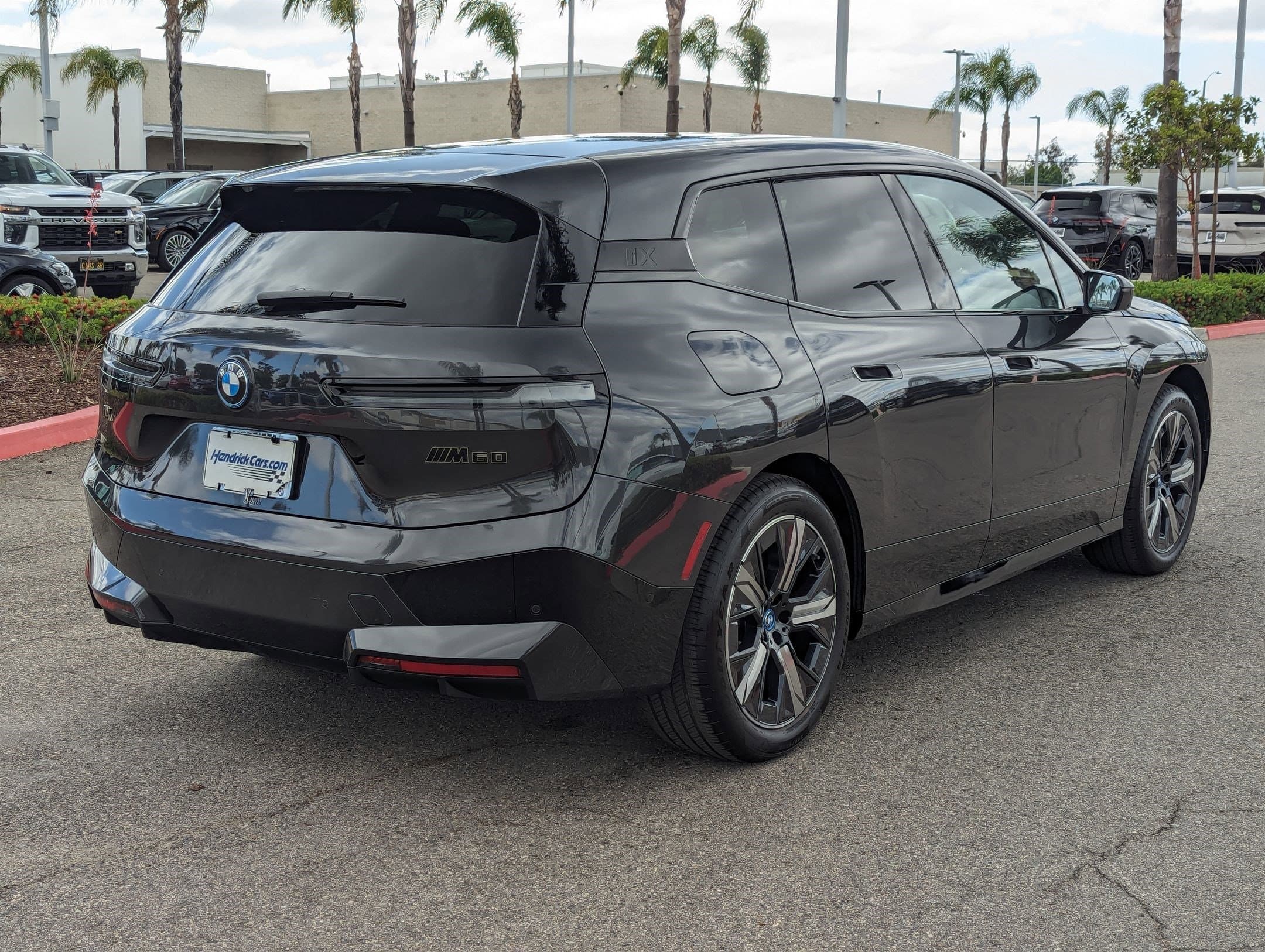 Vehicle photo 8
