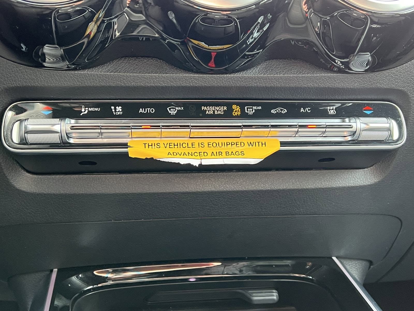 Vehicle photo 27