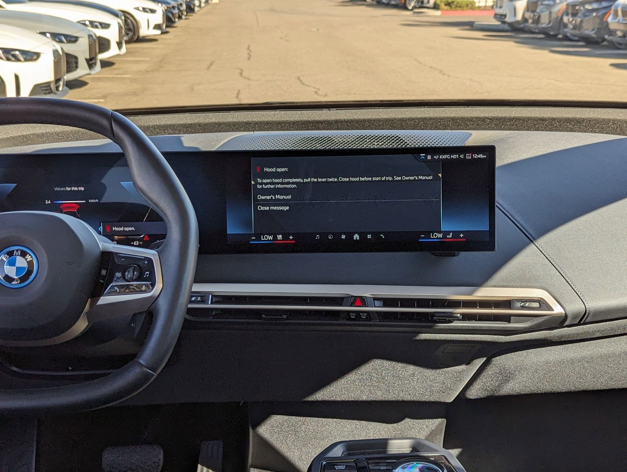 Vehicle photo 29