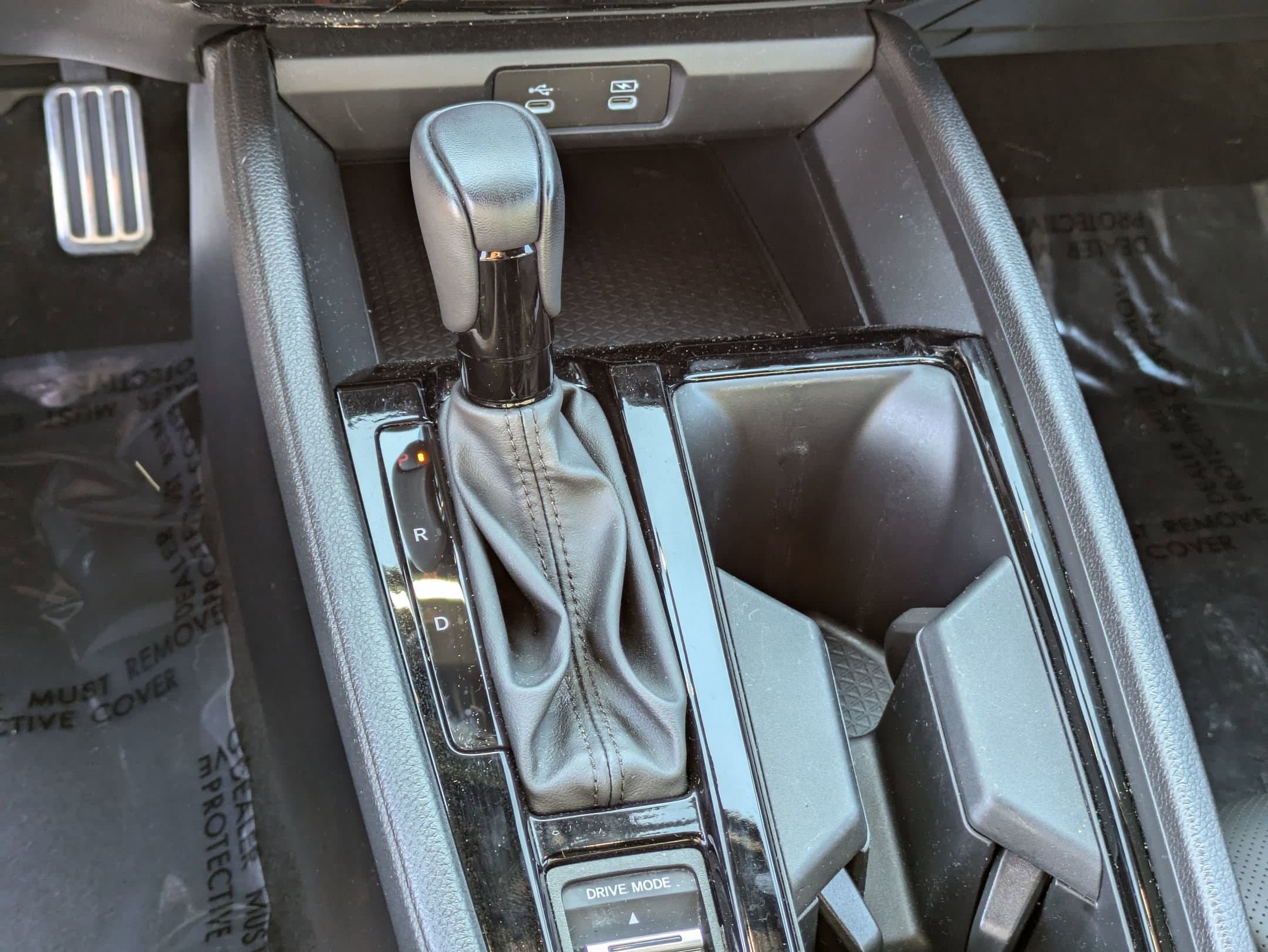 Vehicle photo 23